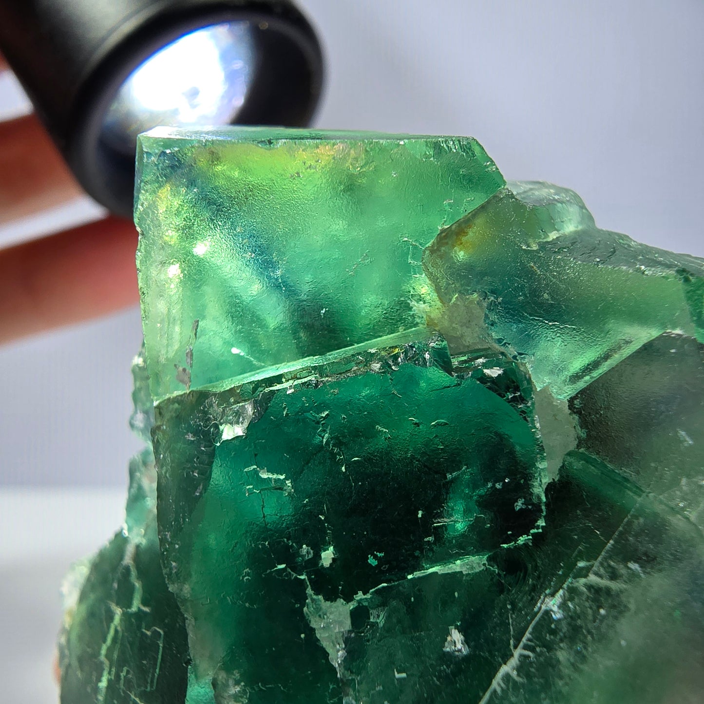 Spécimen de cube de fluorite fantôme transparente, vert parqueté Okorusu, Namibie 54 x 49 x 32 mm