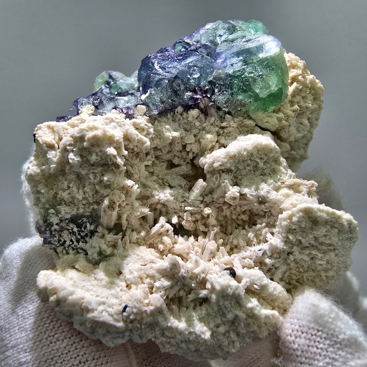 Phantom Fluorit grün blau, Orthoklas Stufe Erongo, Namibia 55*45*26mm Sammlung