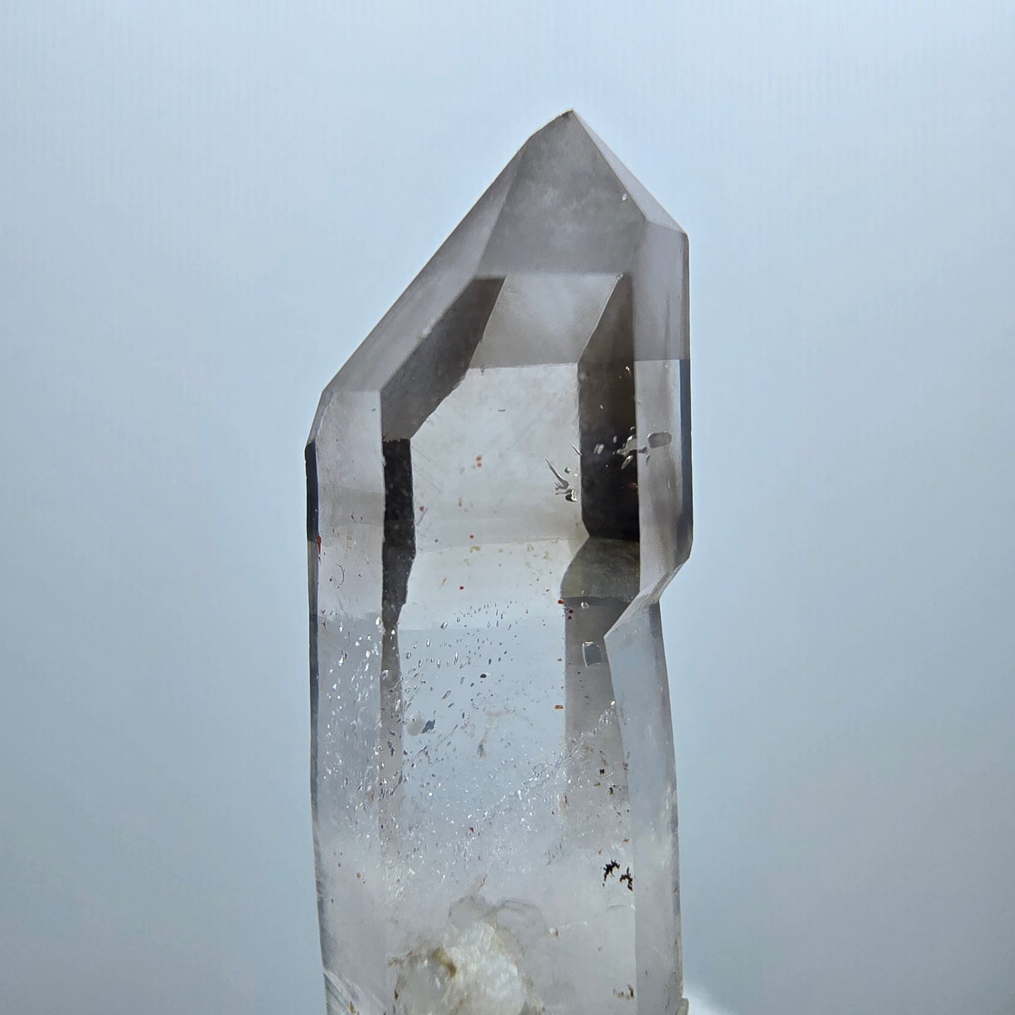 Quartz fumé fantôme transparent DT Scepter Point Goboboseb, Namibie 39 x 11 x 9 mm