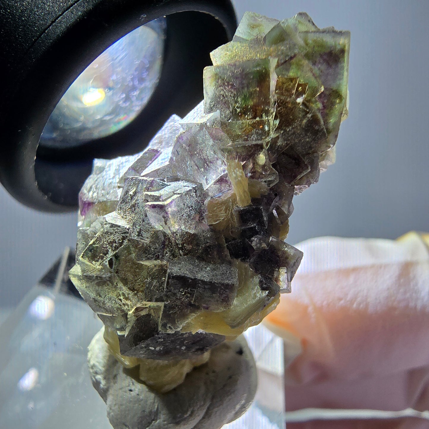 Cubes de fluorite fantôme colorés, spécimen de muscovite, Erongo, Namibie, 33 x 20 x 16 mm
