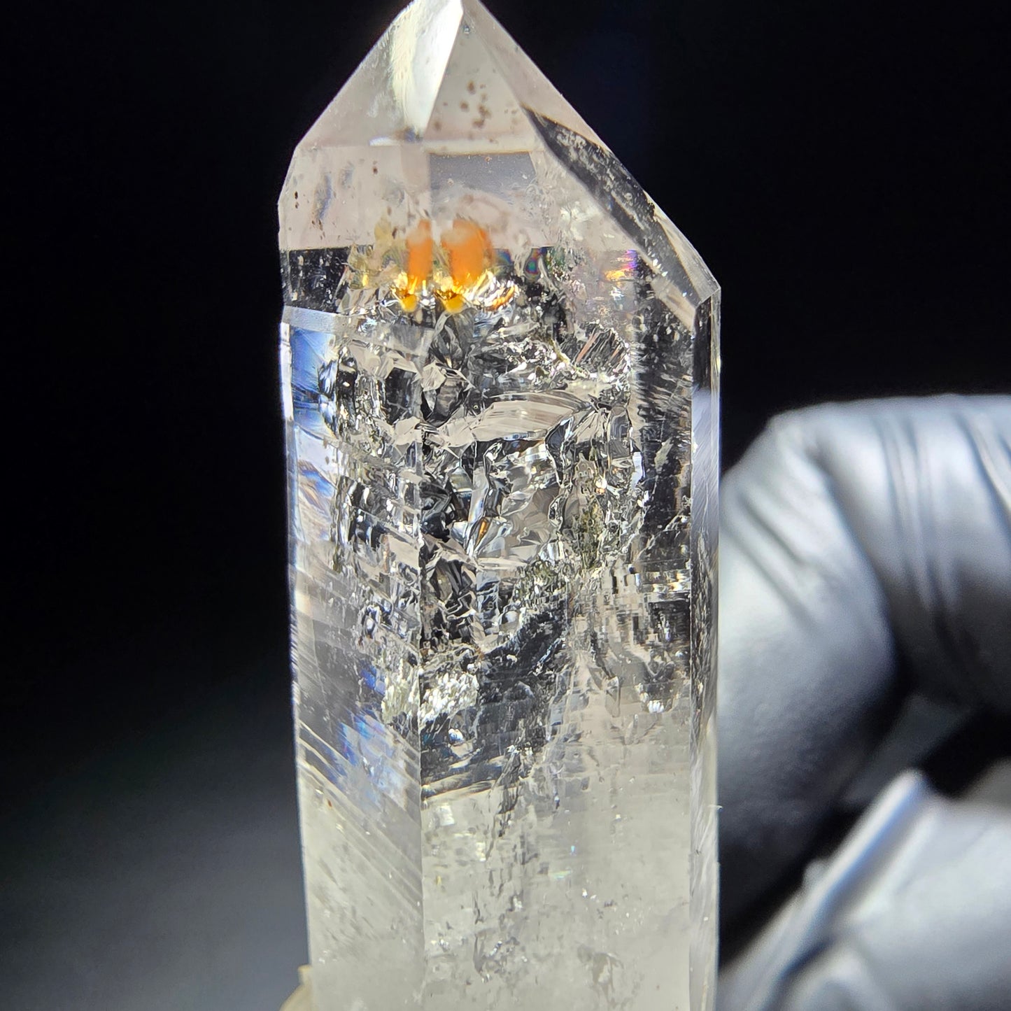 Klare Rauchquarz Spitze mit orangenem Eisen Goboboseb, Namibia 46*16*16mm