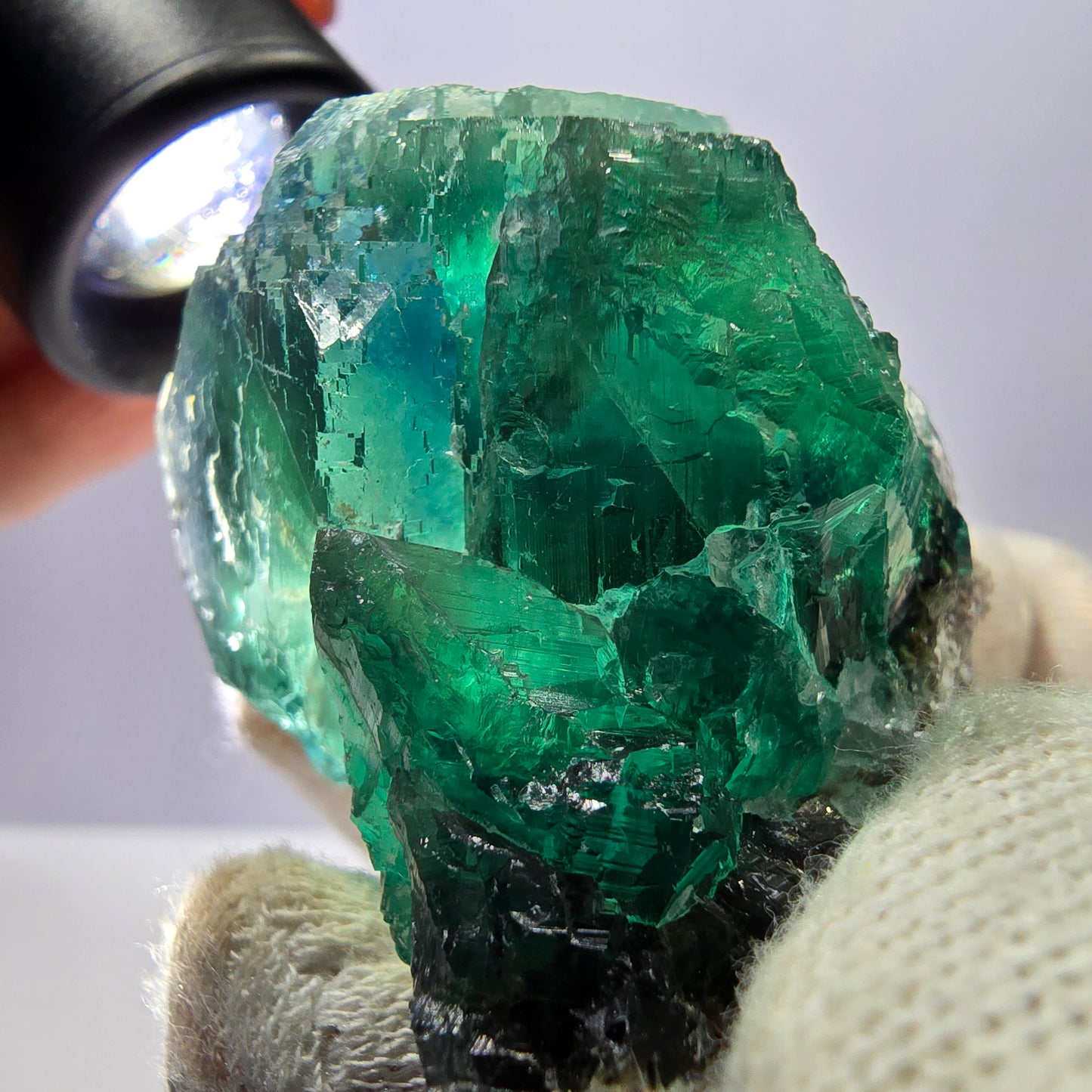 Rare spécimen de cube de fluorite fantôme, parqueté vert Okorusu, Namibie, 44 x 44 x 38 mm
