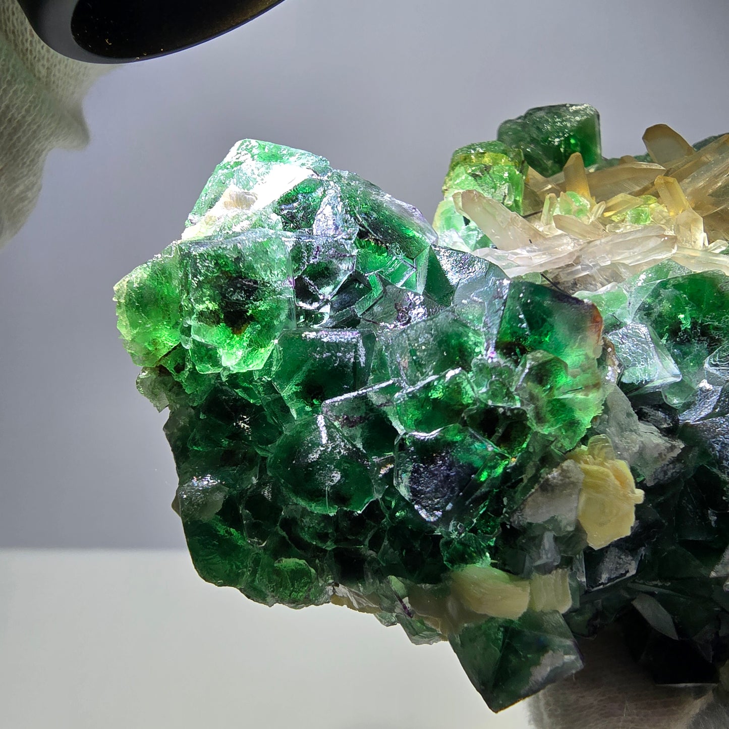 Fluorite fantôme XL, muscovite, hyalite, quartz fumé, tourmaline Schörl, Erongo, Namibie, 134 x 100 x 77 mm