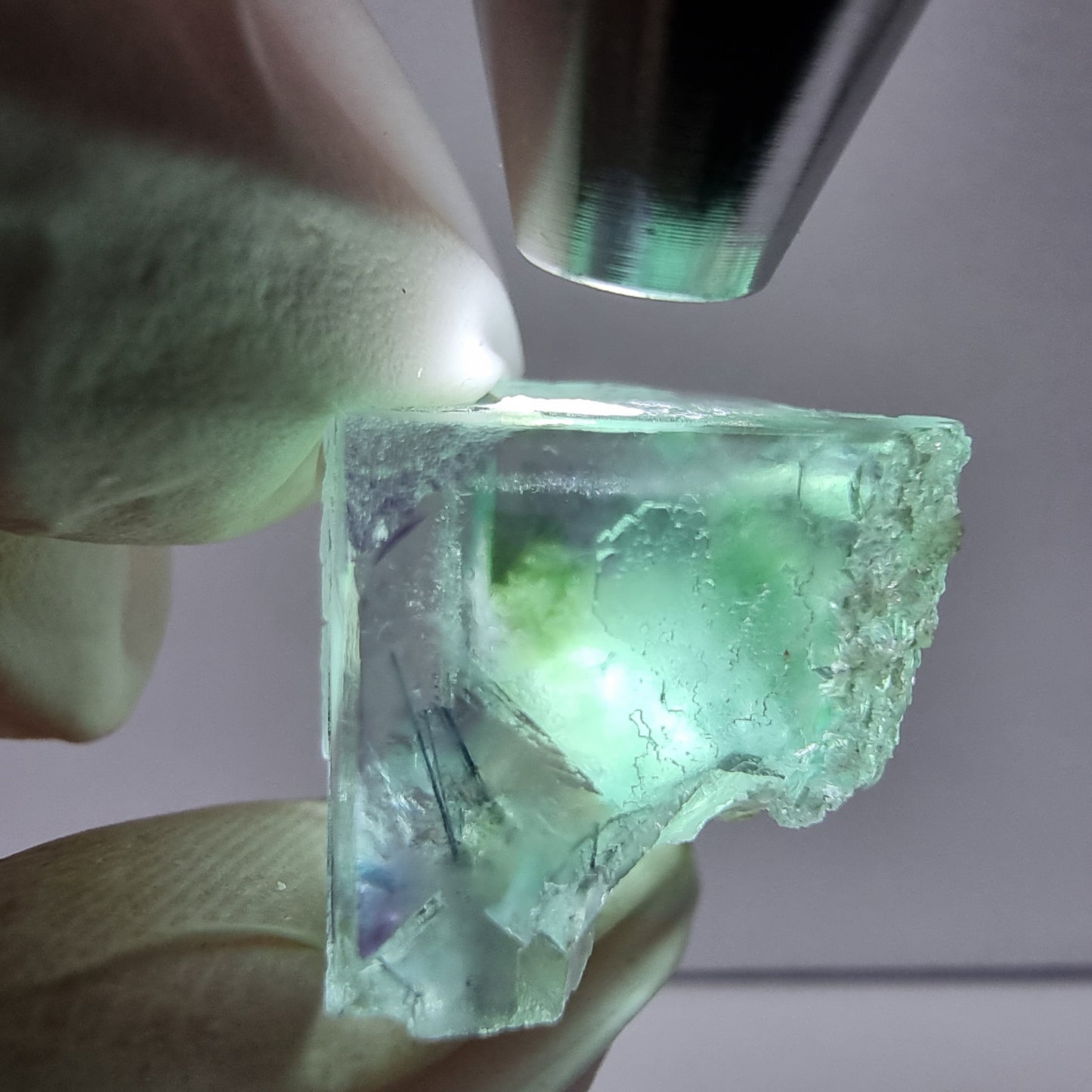 Klare Phantom Fluorit XX Würfel Stufe grün lila 18*17*14mm aus Okorusu, Namibia