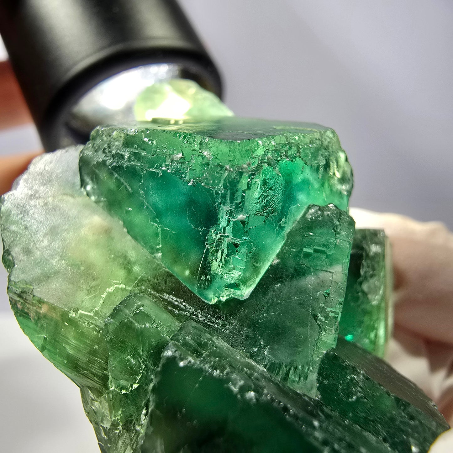 Spécimen de cube de fluorite fantôme transparente, vert parqueté, Okorusu, Namibie, 55 x 45 x 23 mm