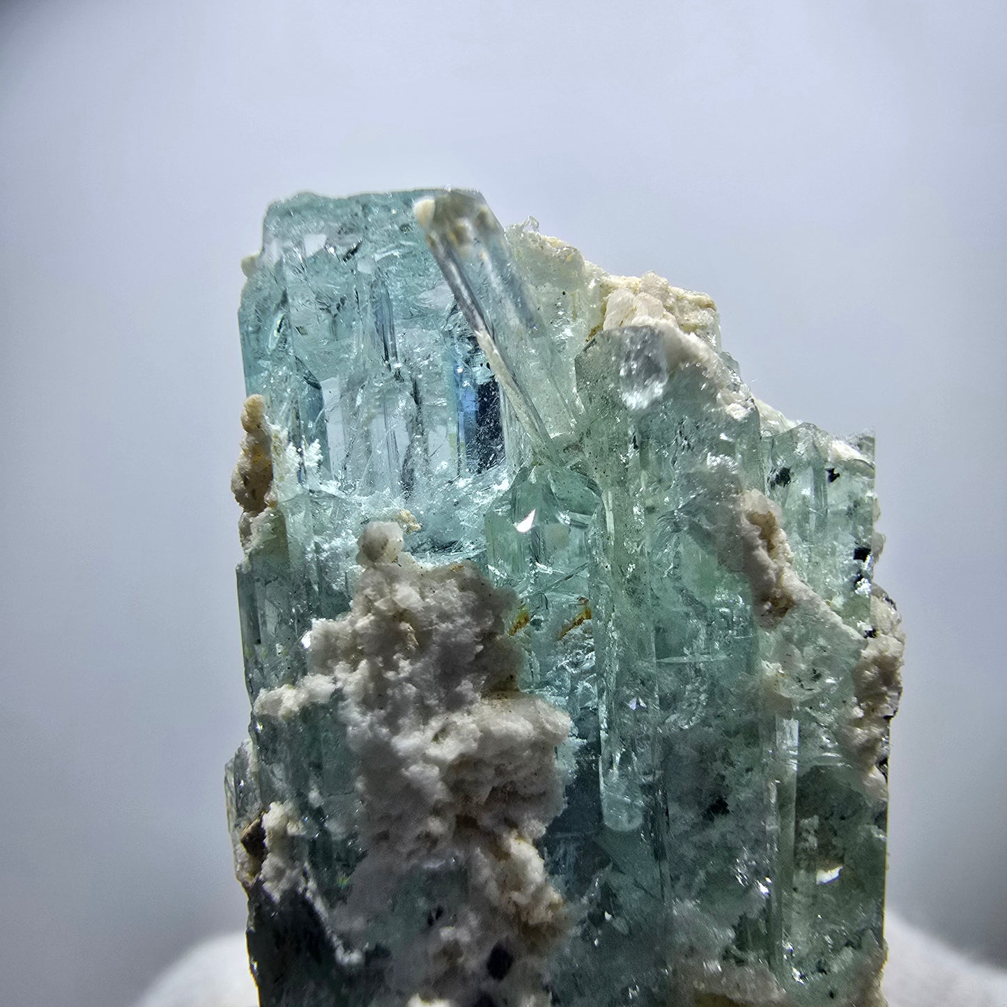 Seltene Aquamarin XX mit Orthoklas, Schörl Turmalin Erongo, Namibia 29*20*17mm