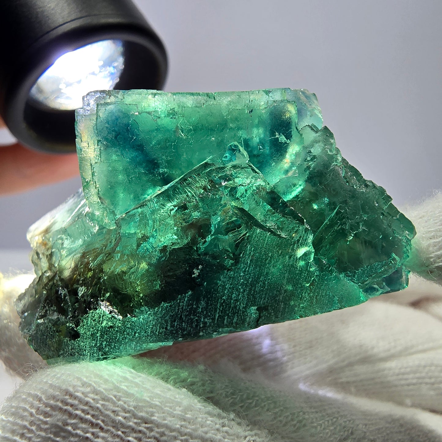 Rare spécimen de cube de fluorite fantôme, parqueté vert Okorusu, Namibie, 41 x 31 x 32 mm