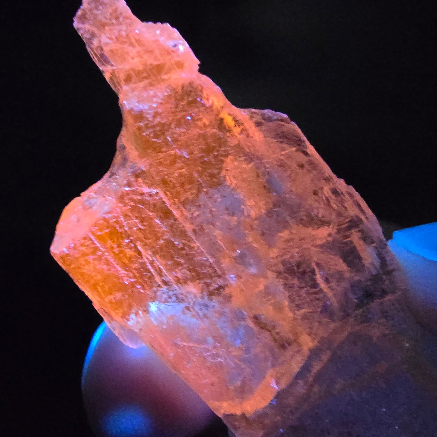 Seltener Kunzit X Spodumen Kristall rosa UV Mineral 80*26*5mm aus Brasilien
