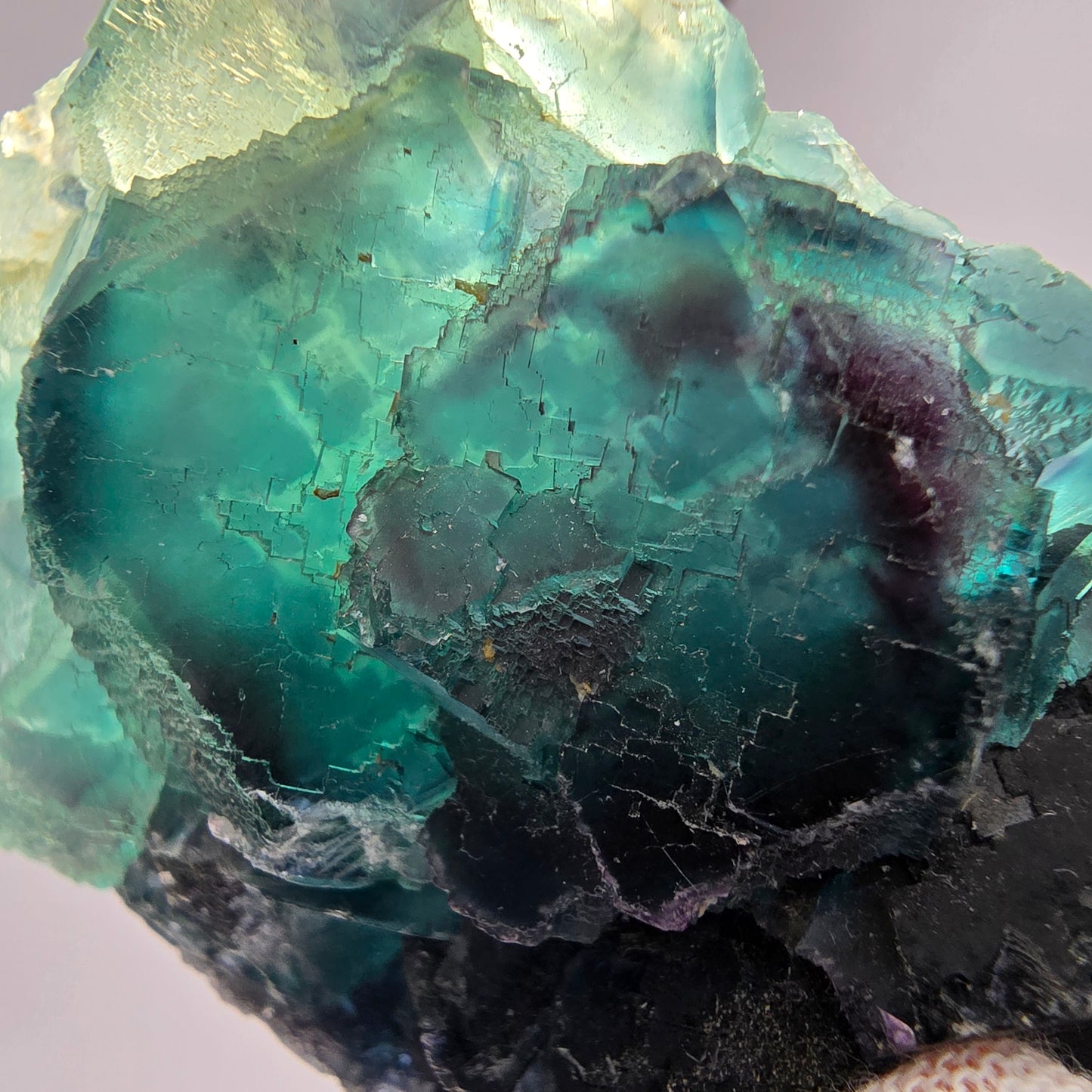 Seltene Phantom Fluorit Würfel Stufe grün lila zonar Okorusu, Namibia 76*44*23mm