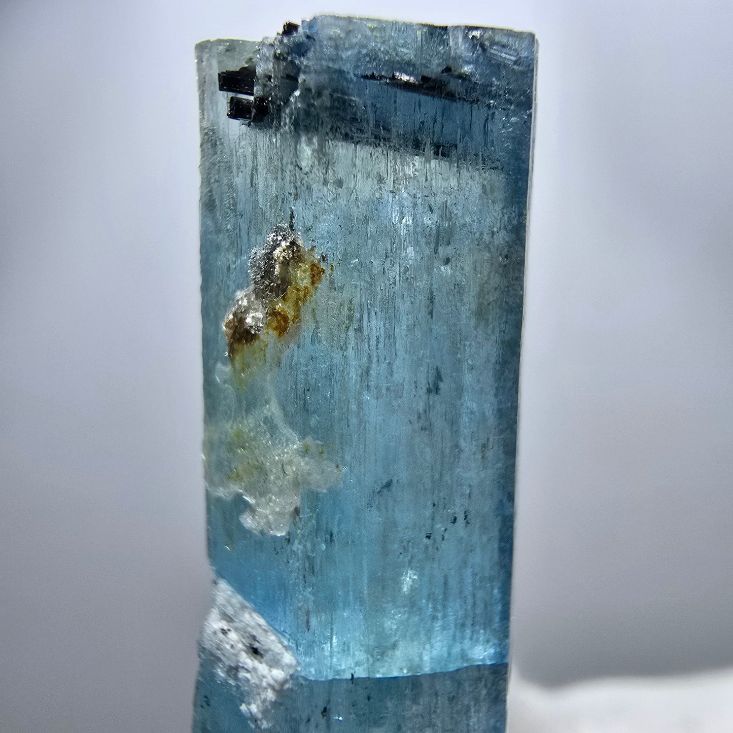 Seltener Aquamarin X mit Hyalit, Schörl Turmalin Erongo, Namibia 45*10*7mm