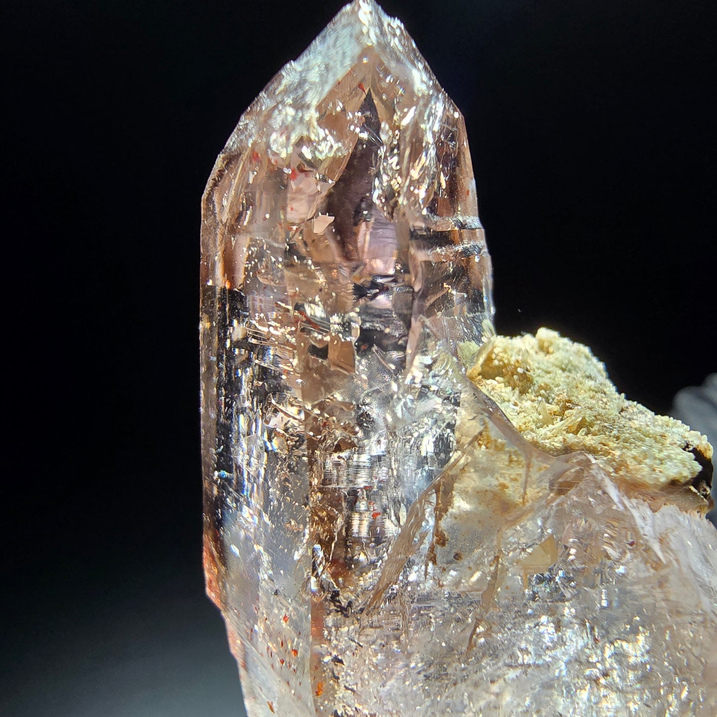 Klare Phantom Rauchquarz Zepter Spitze Goboboseb, Namibia 50*32*23mm Sammlung
