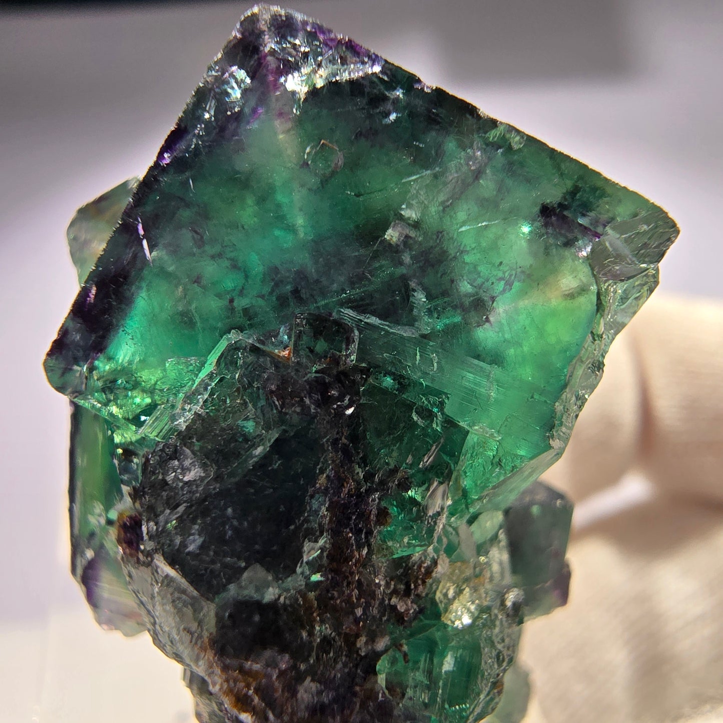 Seltene Phantom Fluorit Würfel Stufe zonal grün lila Okorusu, Namibia 38*28*24mm