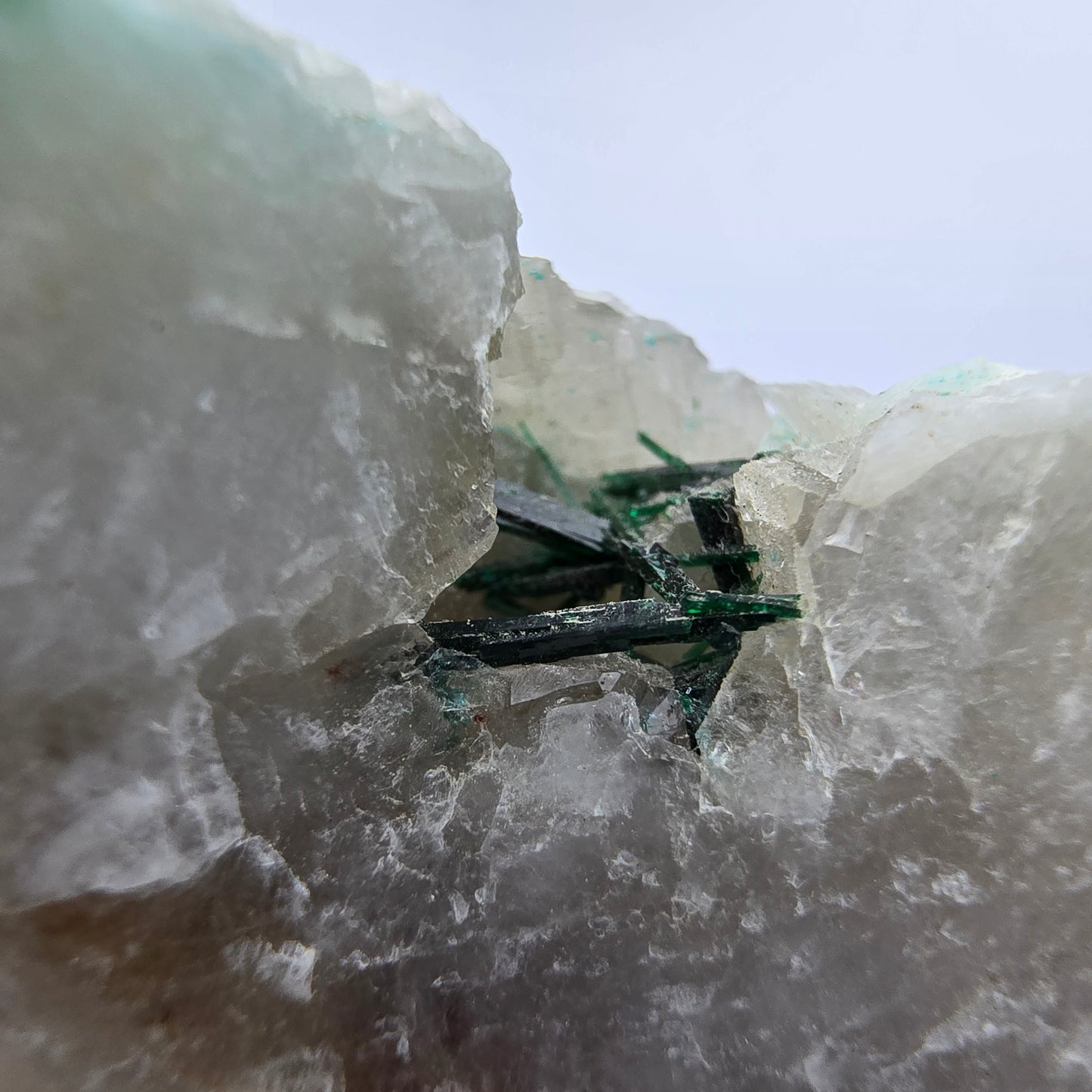 Rare Malachite XX sur Quartz Cluster Kaokoveld, Namibie 30*24*21mm Collection