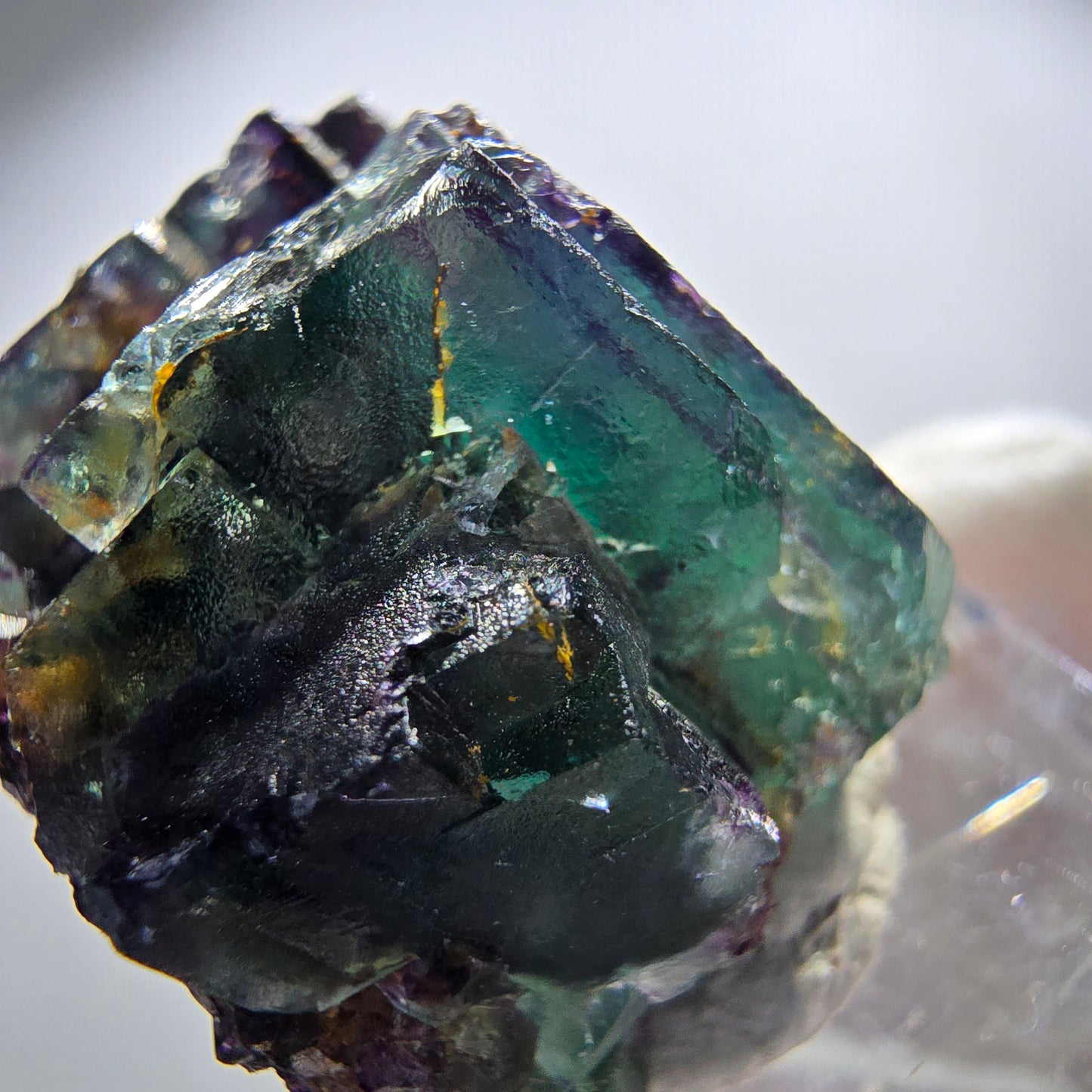 Spécimen rare de cube de fluorite fantôme, vert zonal et violet, Okorusu, Namibie, 35 x 26 x 20 mm