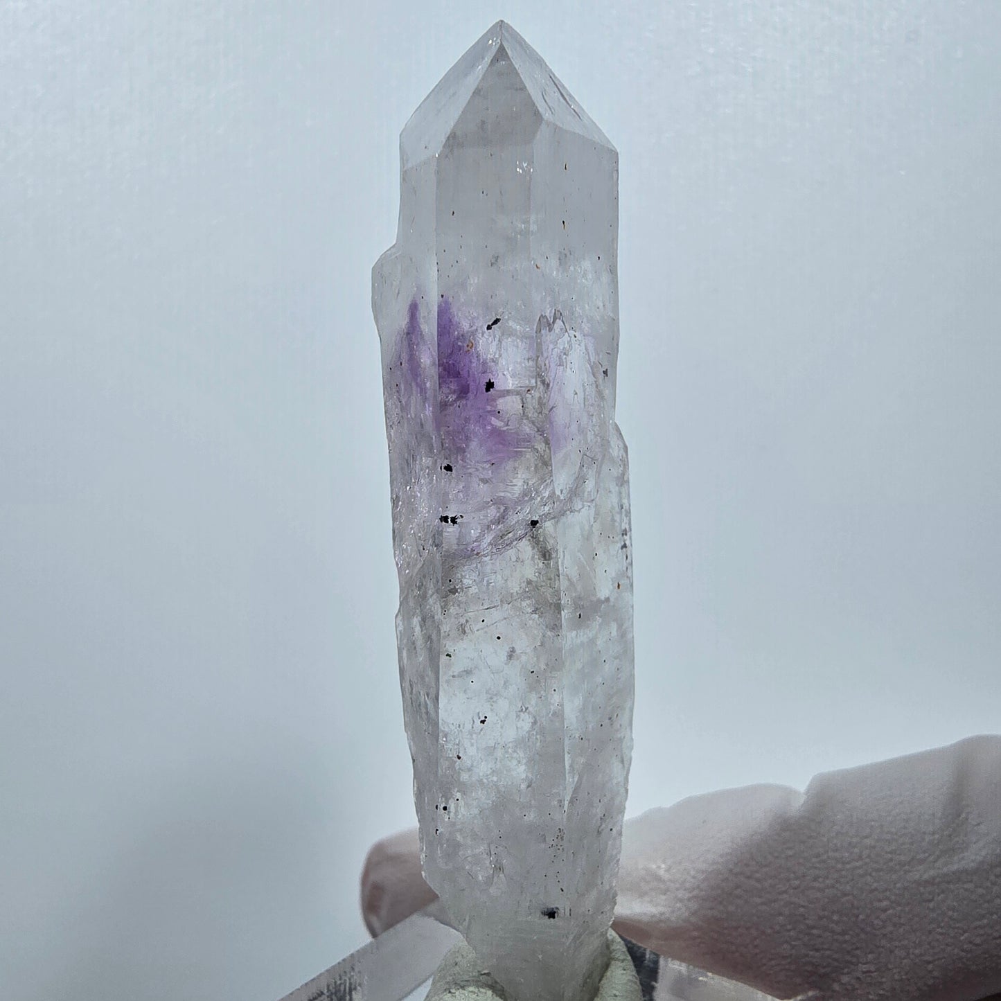 Améthyste fantôme squelette avec hématite, mine Streep, Goboboseb, Namibie, 66 x 16 x 12 mm
