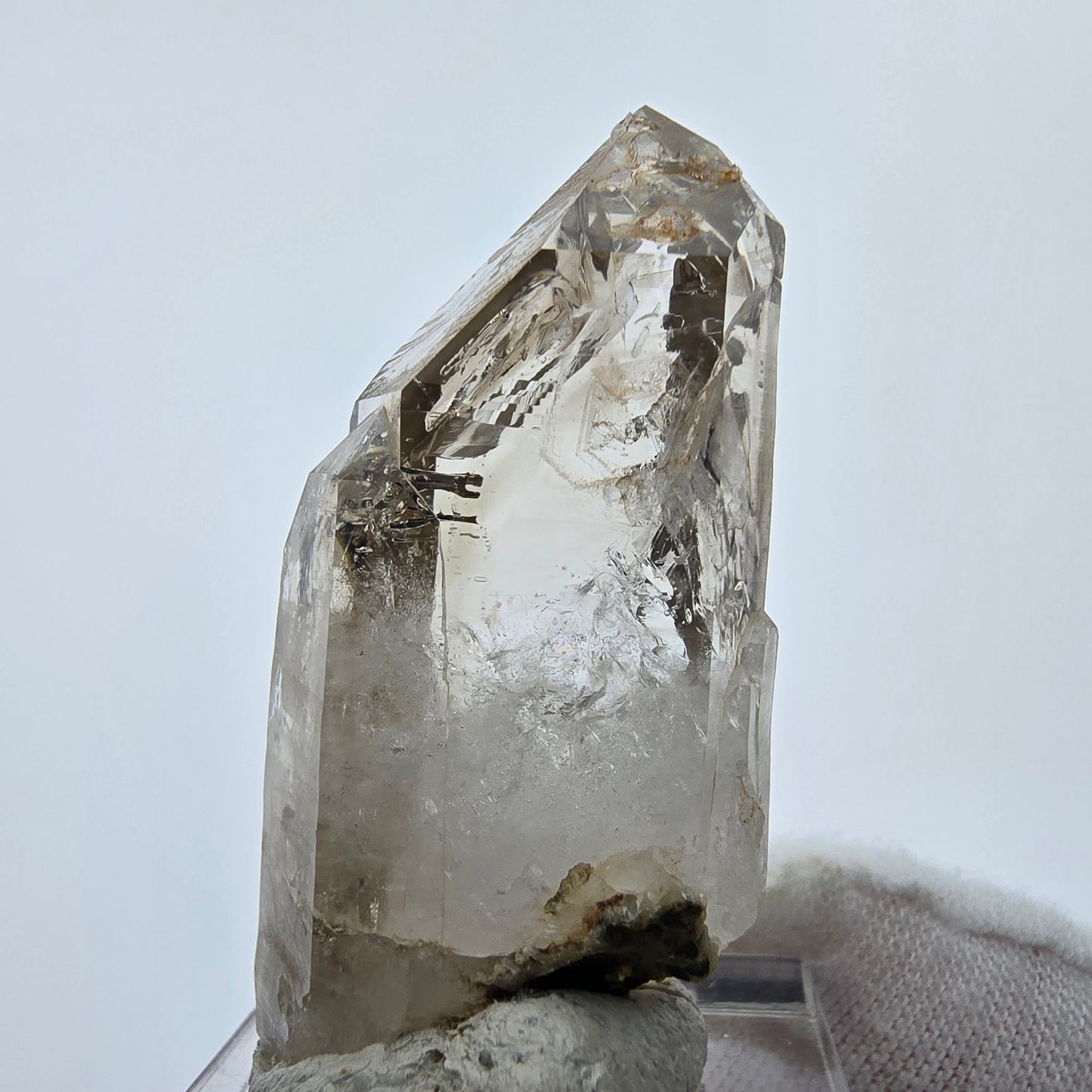 Enhydro Phantom Rauchquarz Spitzen 1x Blase Goboboseb, Namibia 43*22*17mm
