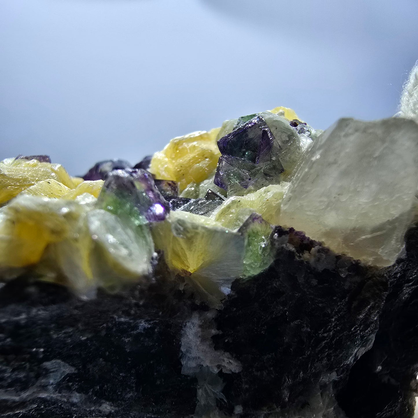Phantom Fluorit zonal Hyalit Rauchquarz Muskovit Stufe Erongo Namibia 71*65*46mm