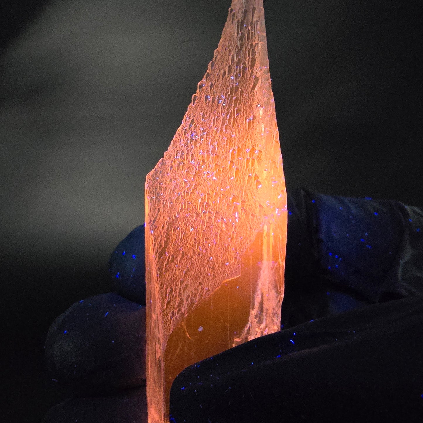 Seltener Kunzit, Spodumen Kristall rosa weiß UV Mineral 97*18*13mm aus Brasilien