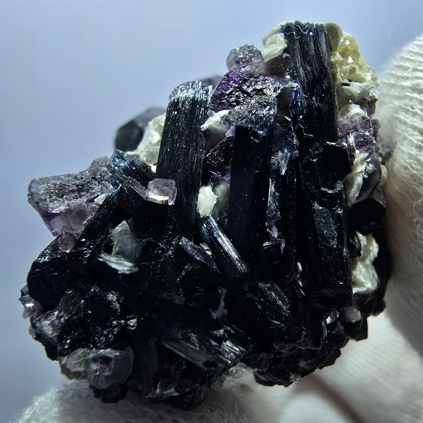 Colorful Phantom Fluorite Cubes Schorl Tourmaline Muscovite Erongo, Namibia 48*32*31mm
