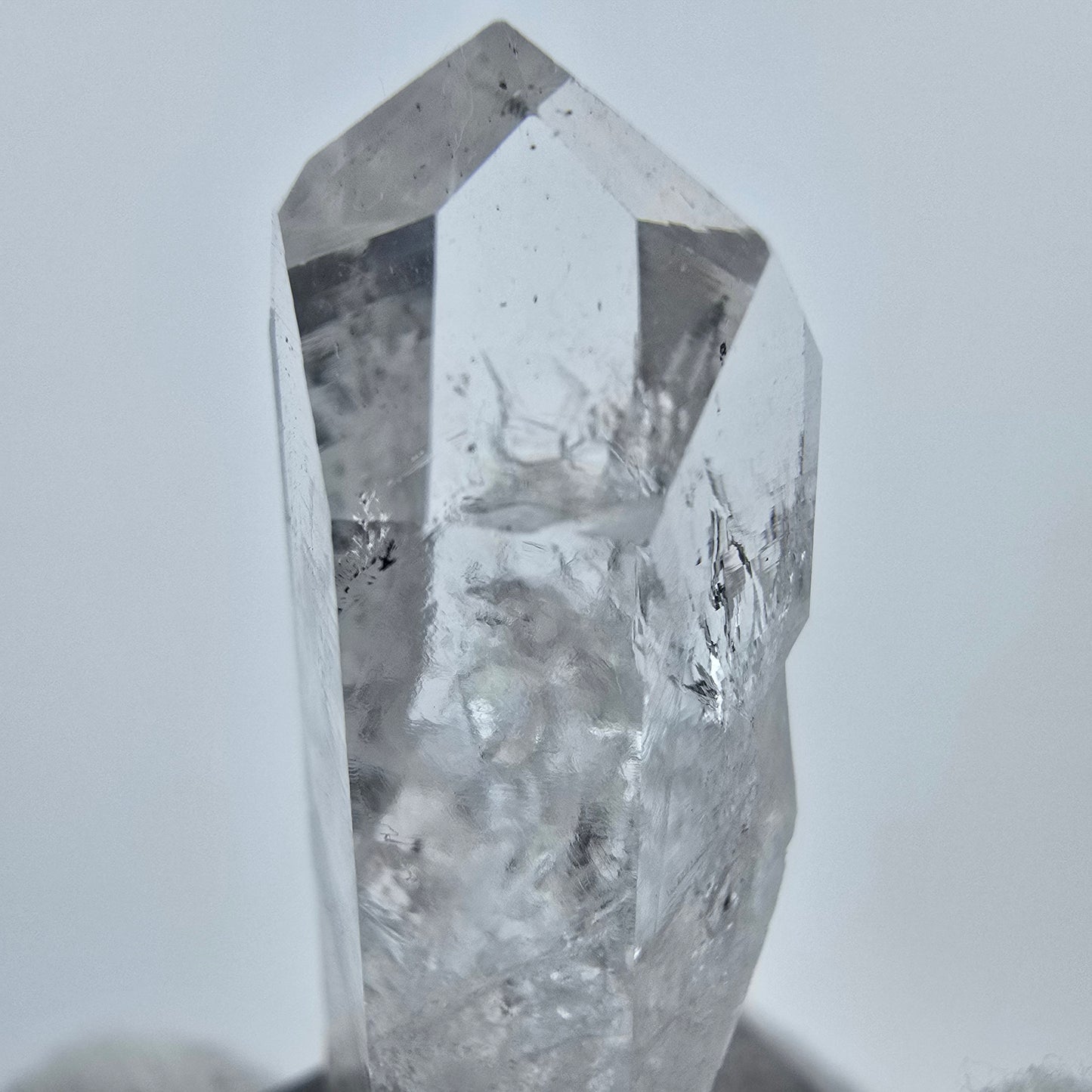 Klare Lemurian Phantom Quarz Spitze Streep Mine, Goboboseb, Namibia 39*16*11mm