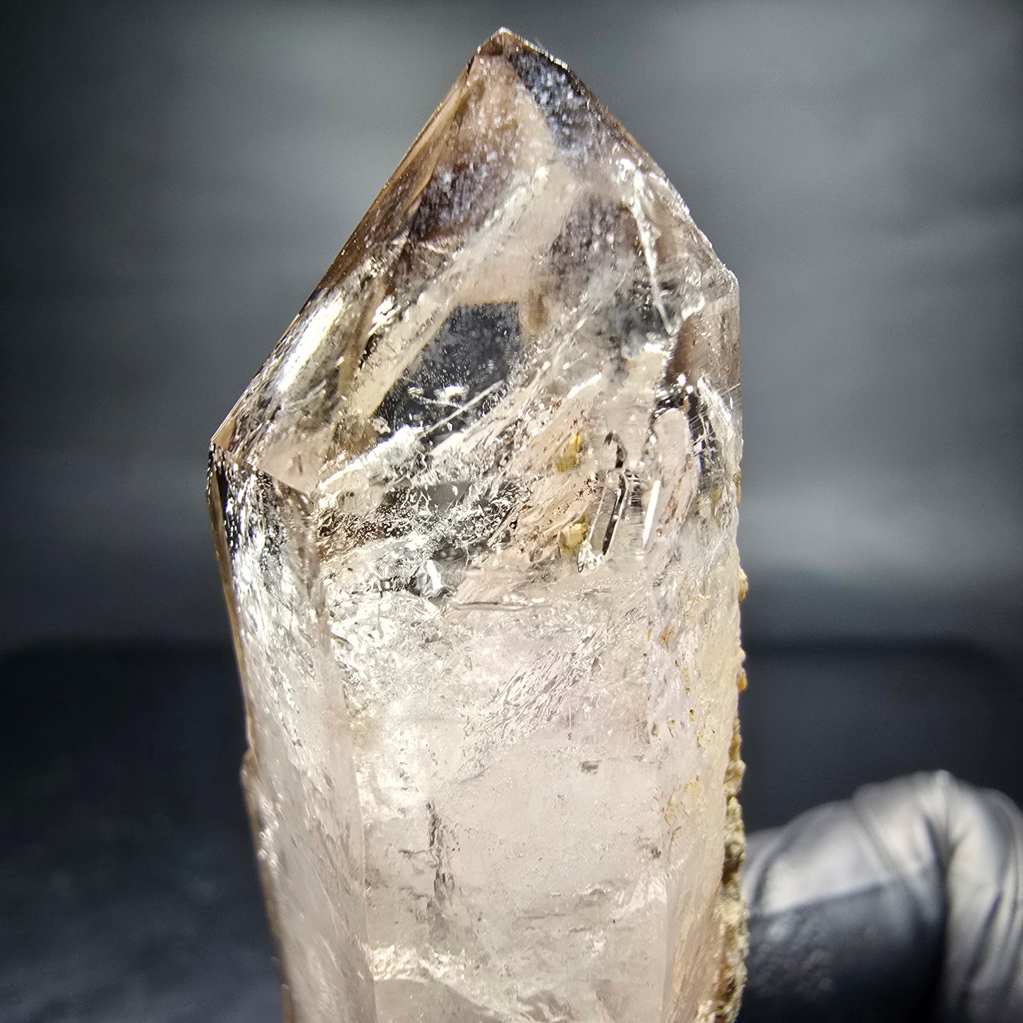 Points à double terminaison en quartz fumé fantôme clair Goboboseb namibie 62*25*19mm