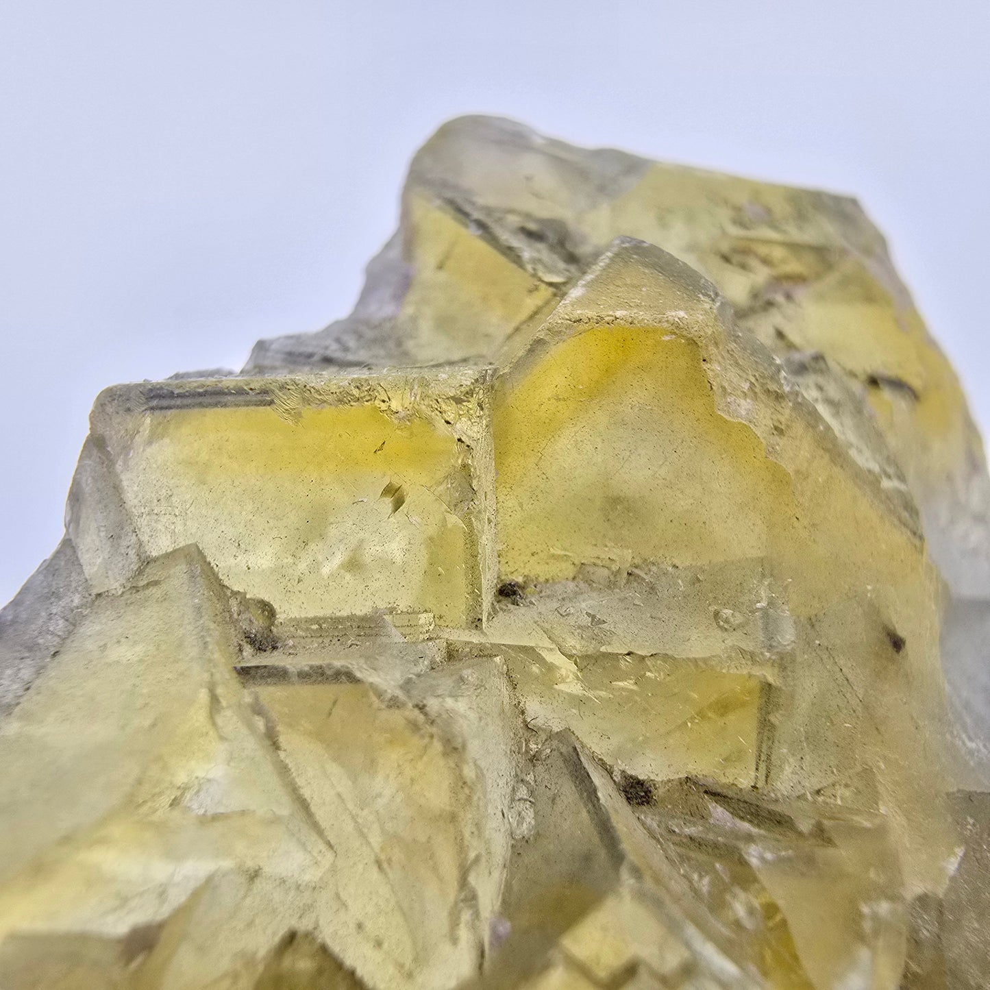 Klare Phantom Fluorit Würfel Stufe gelb Okorusu, Namibia 73*37*13mm Sammlung