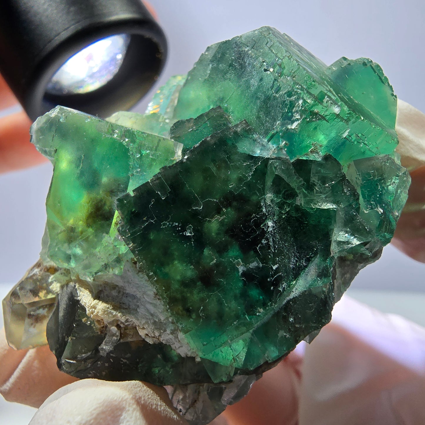 Spécimen de cube de fluorite fantôme transparente, parqueté vert Okorusu, Namibie 54 x 50 x 36 mm