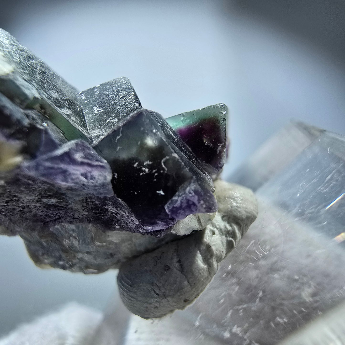 Spécimen de cube de fluorite fantôme coloré, vert violet jaune, Erongo, Namibie 29 x 20 x 14 mm