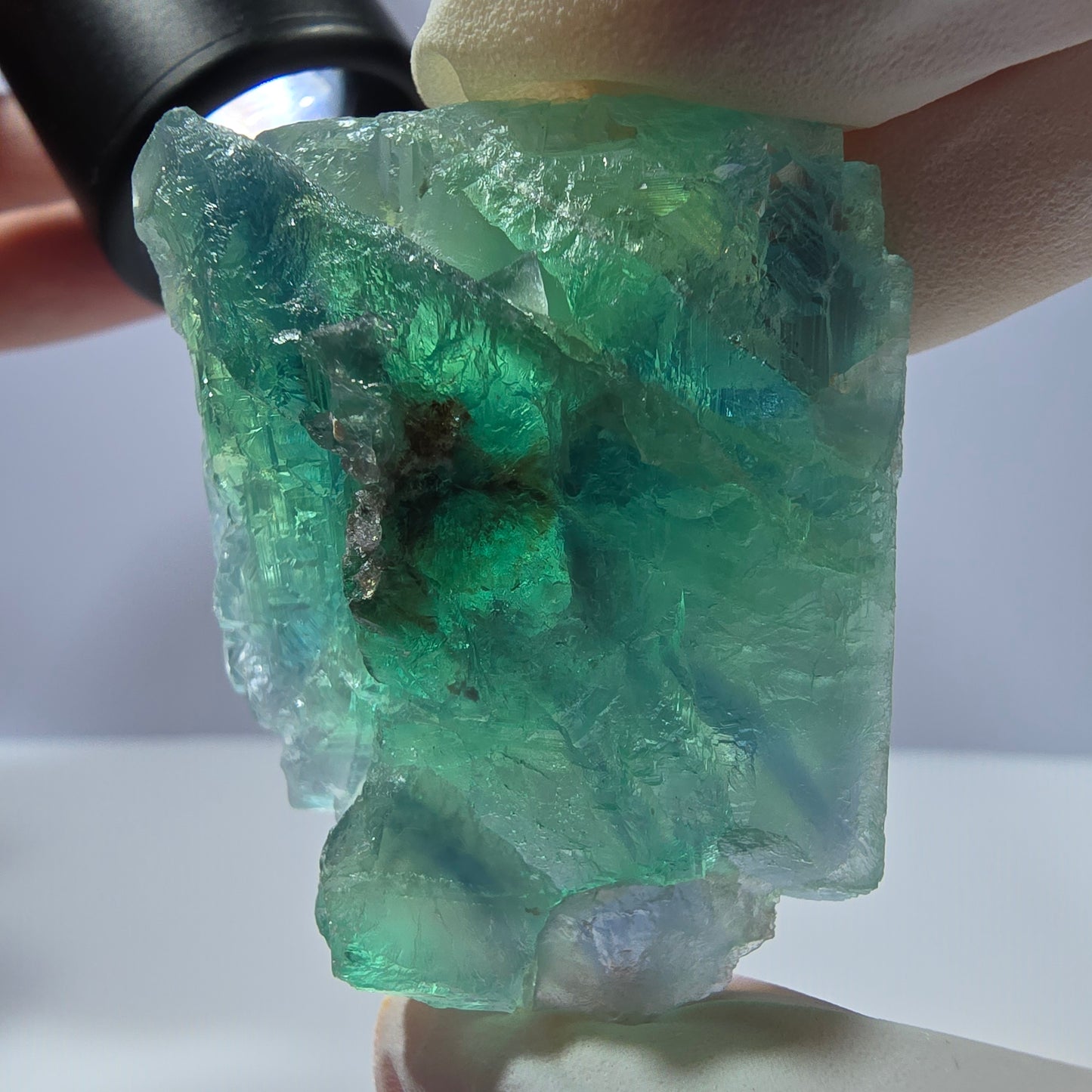 Spécimen de cube de fluorite fantôme transparente, vert parqueté, Okorusu, Namibie, 44 x 37 x 27 mm
