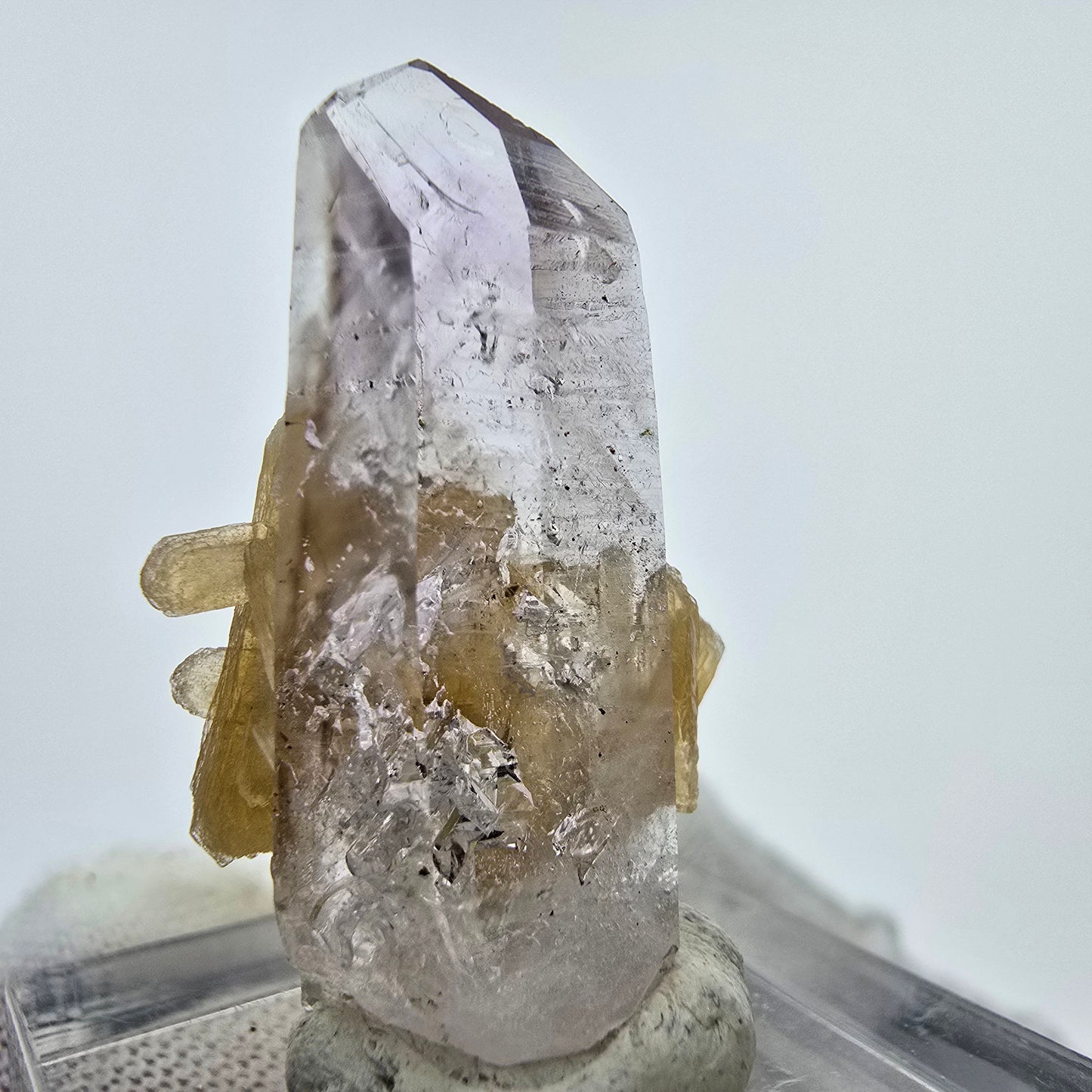 Enhydro Phantom Amethyst Kristall mit Stilbit Goboboseb, Namibia 32*17*14mm