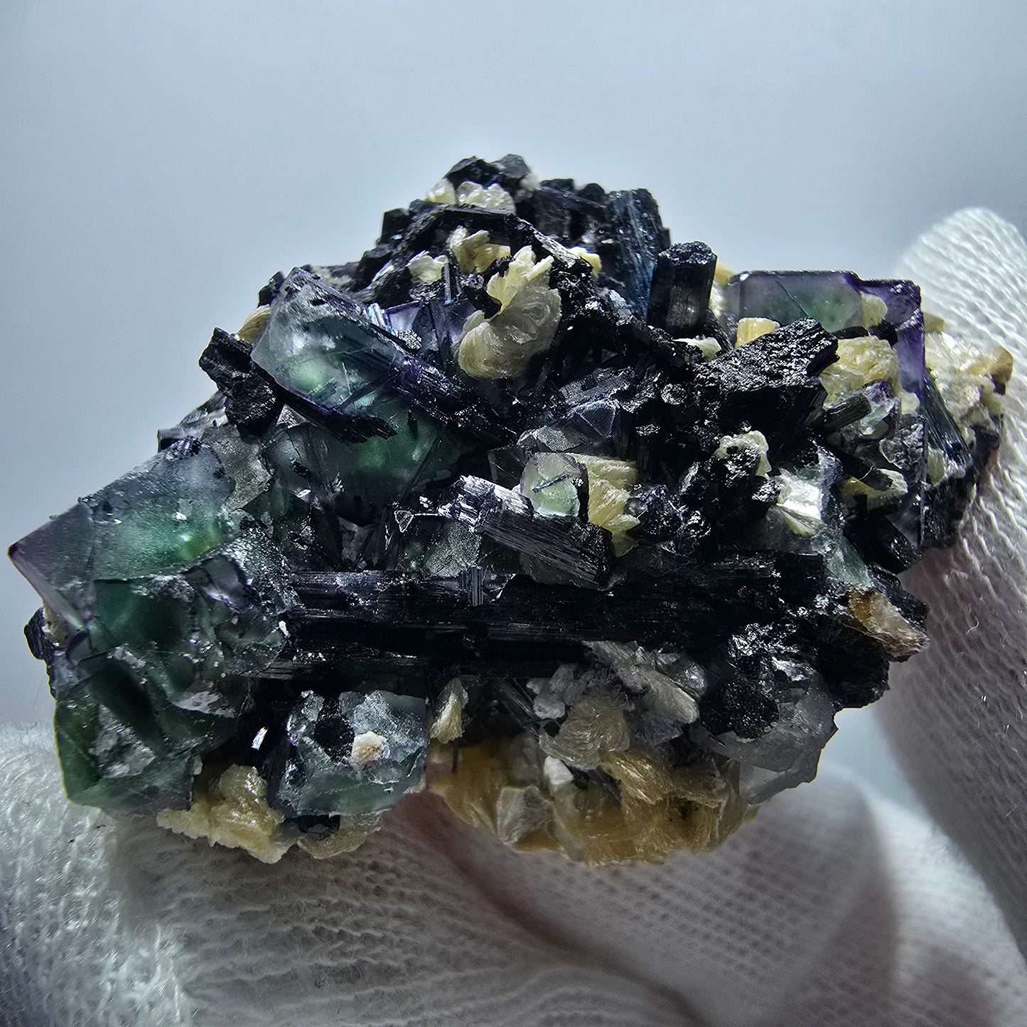 Colorful Phantom Fluorite Cubes Schorl Tourmaline Muscovite Erongo, Namibia 49*34*23mm
