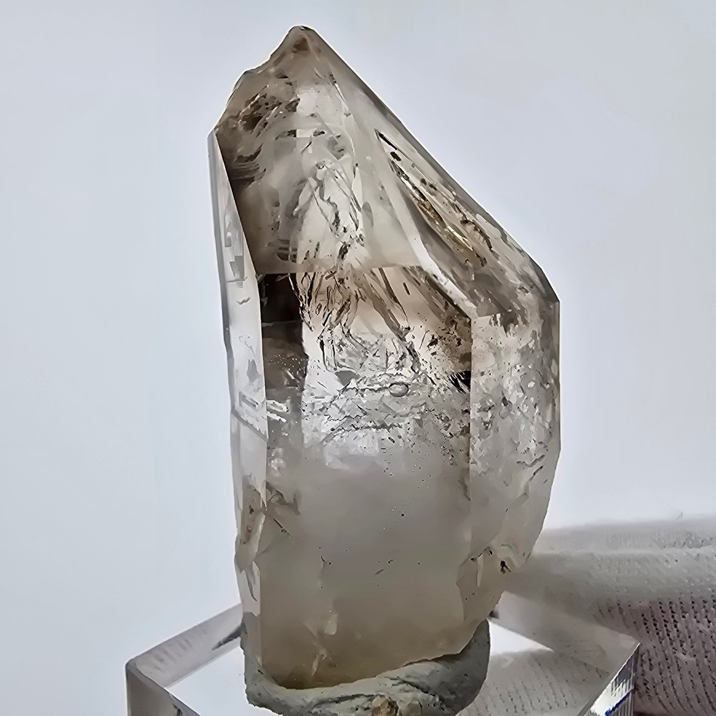 Enhydro Phantom Smoky Quartz Sceptre Tip 2x Bubble Goboboseb, Namibie 50*26*20mm
