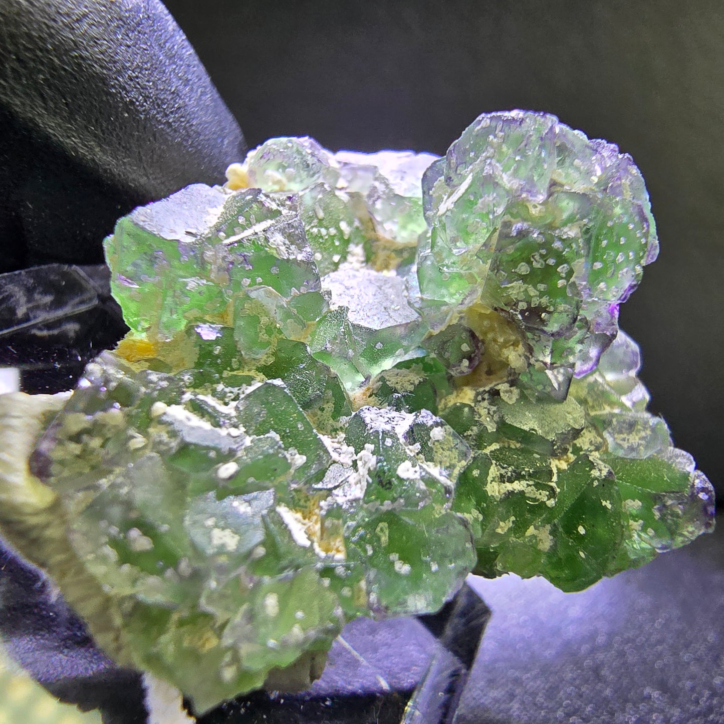 Klare Phantom Fluorit mit Schörl Muskovit Stufe grün lila Erongo, Namibia 28*24*18mm