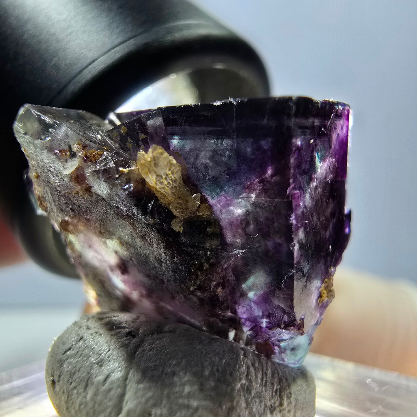 Spécimen de cube de fluorite fantôme, parqueté vert violet Okorusu, Namibie 20 x 20 x 16 mm