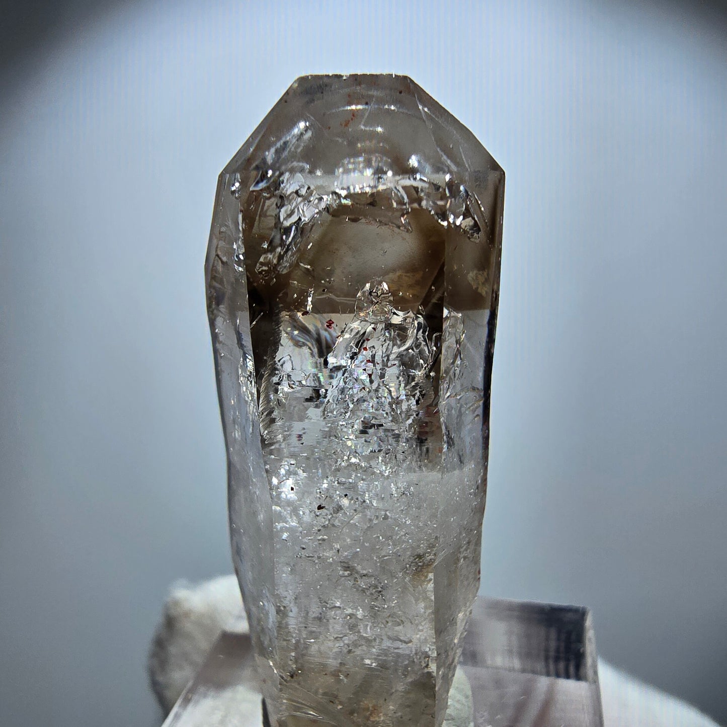 Enhydro Phantom Rauchquarz Zepter, 1x Blase Goboboseb, Namibia 41*17*14mm