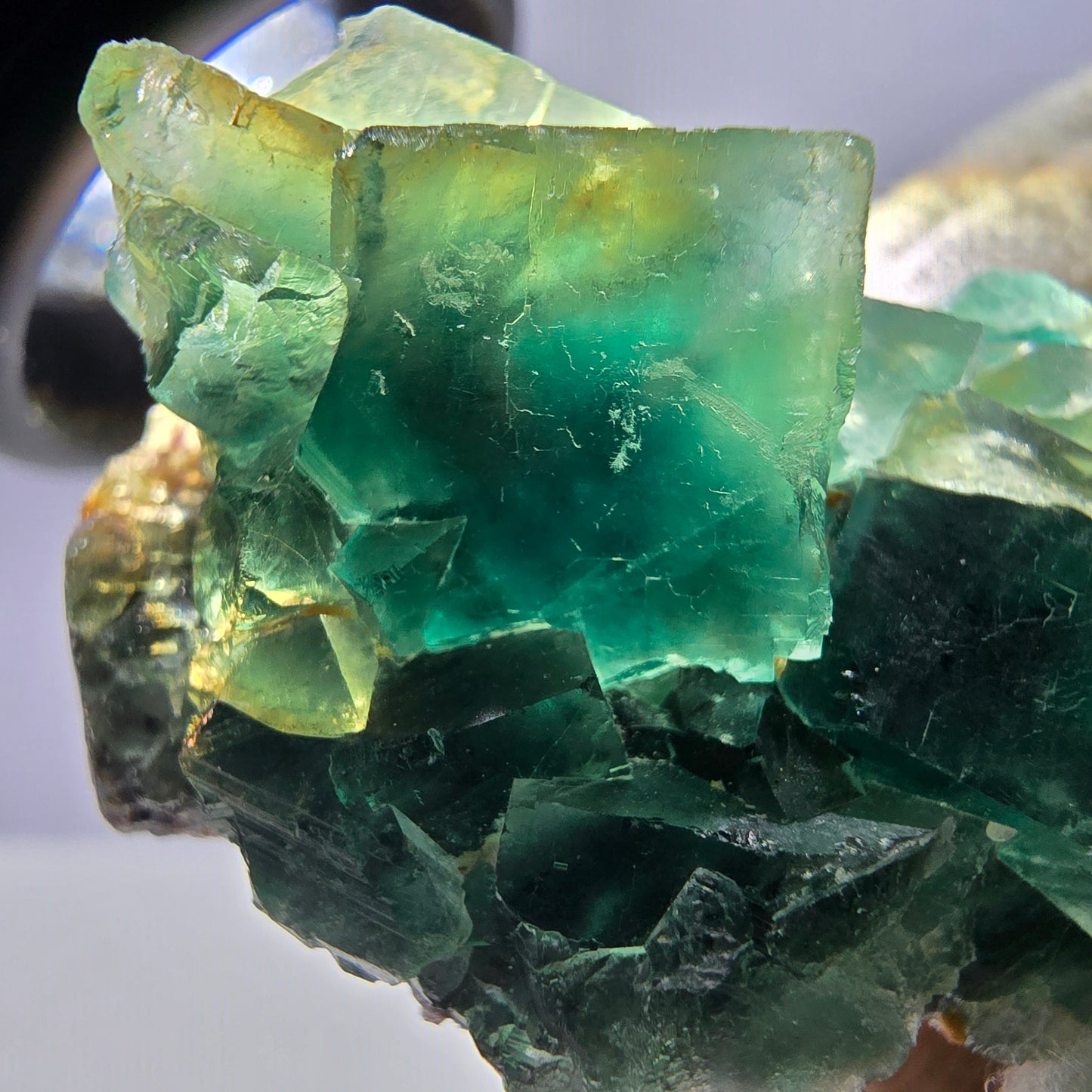 Rare spécimen de cube de fluorite fantôme, parqueté vert Okorusu, Namibie, 56 x 29 x 31 mm