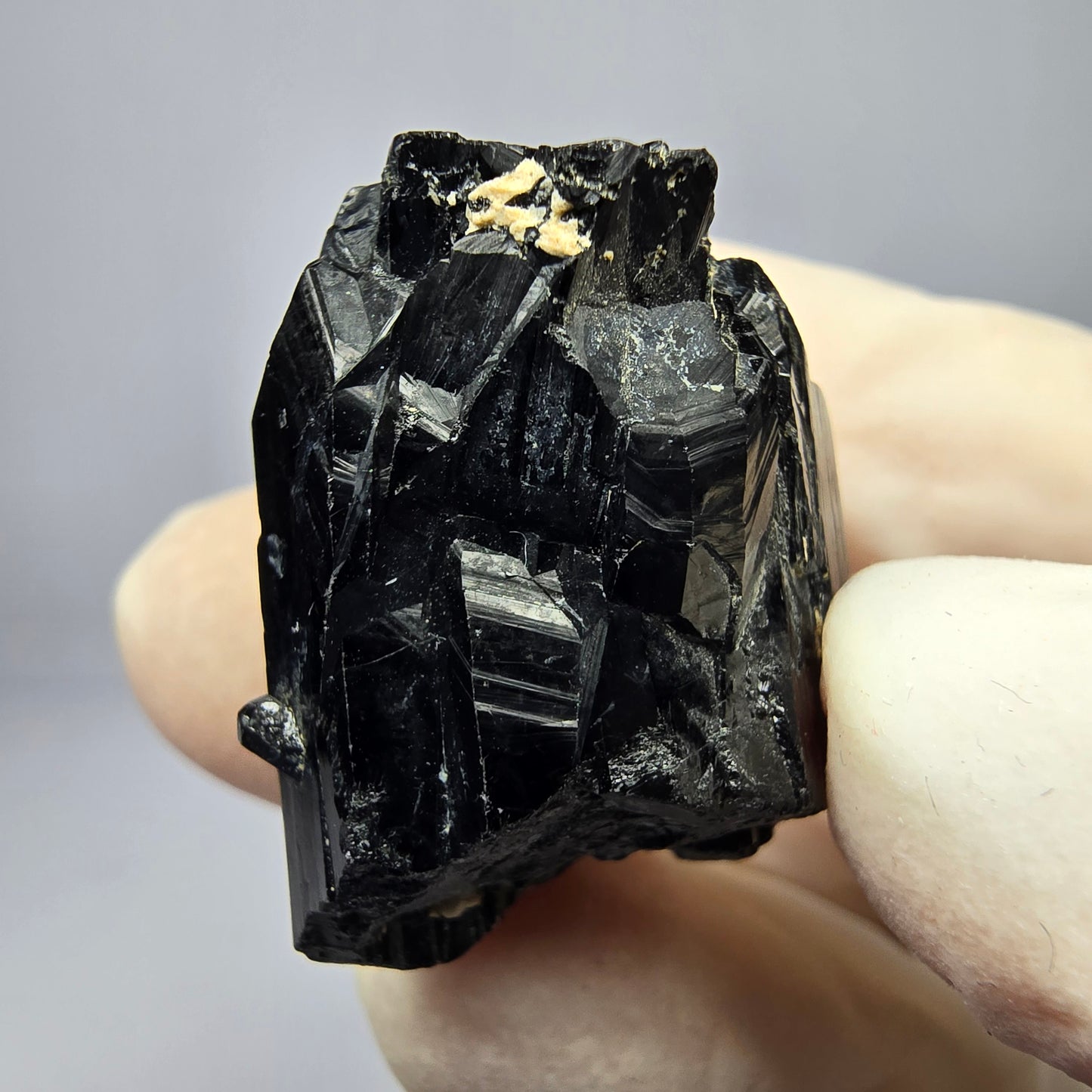 Schöner Schörl Turmalin Kristall glänzend Erongo, Namibia 26*22*19mm Sammlung