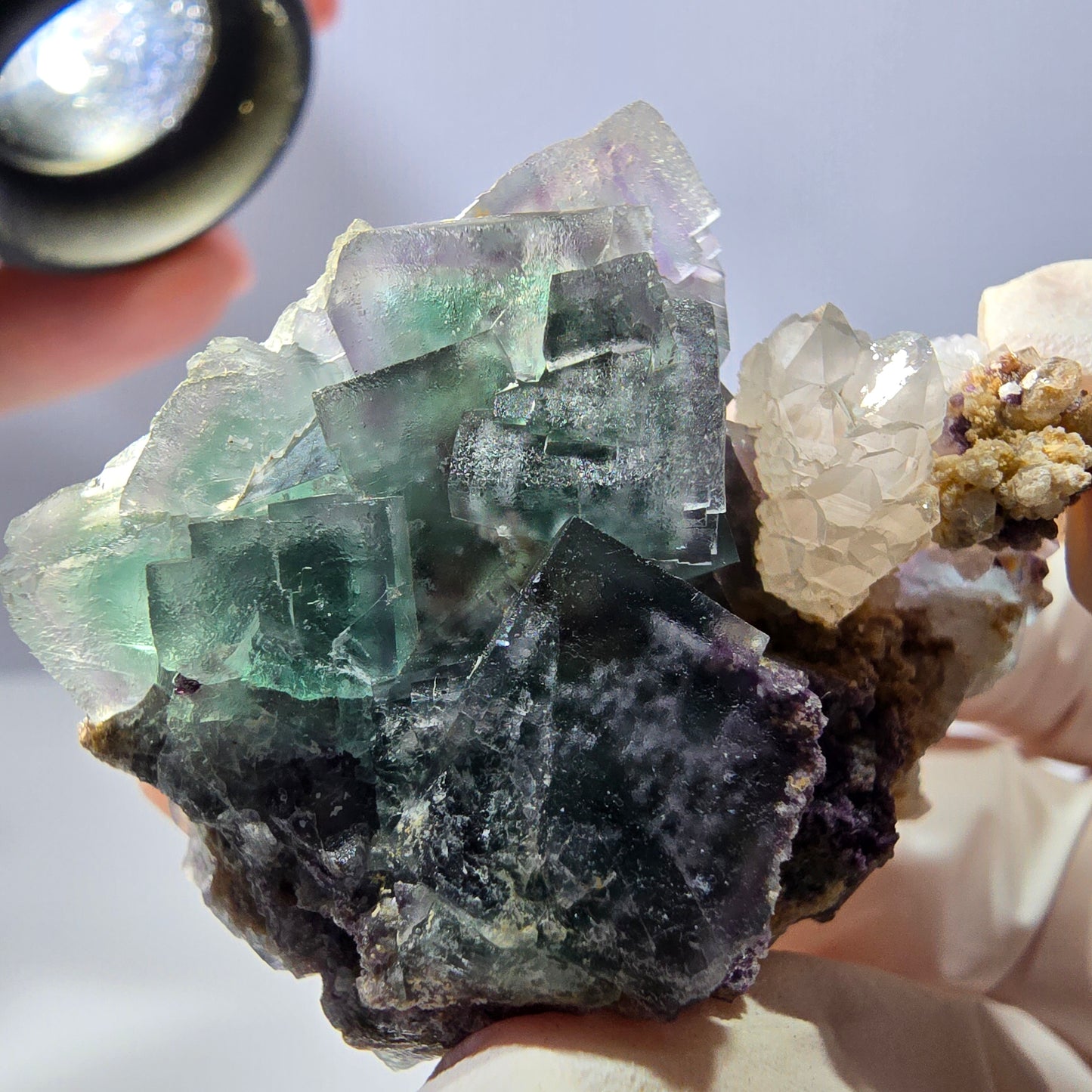 Rare cube de fluorite fantôme, spécimen de quartz vert violet Okorusu Namibie 42*41*24mm
