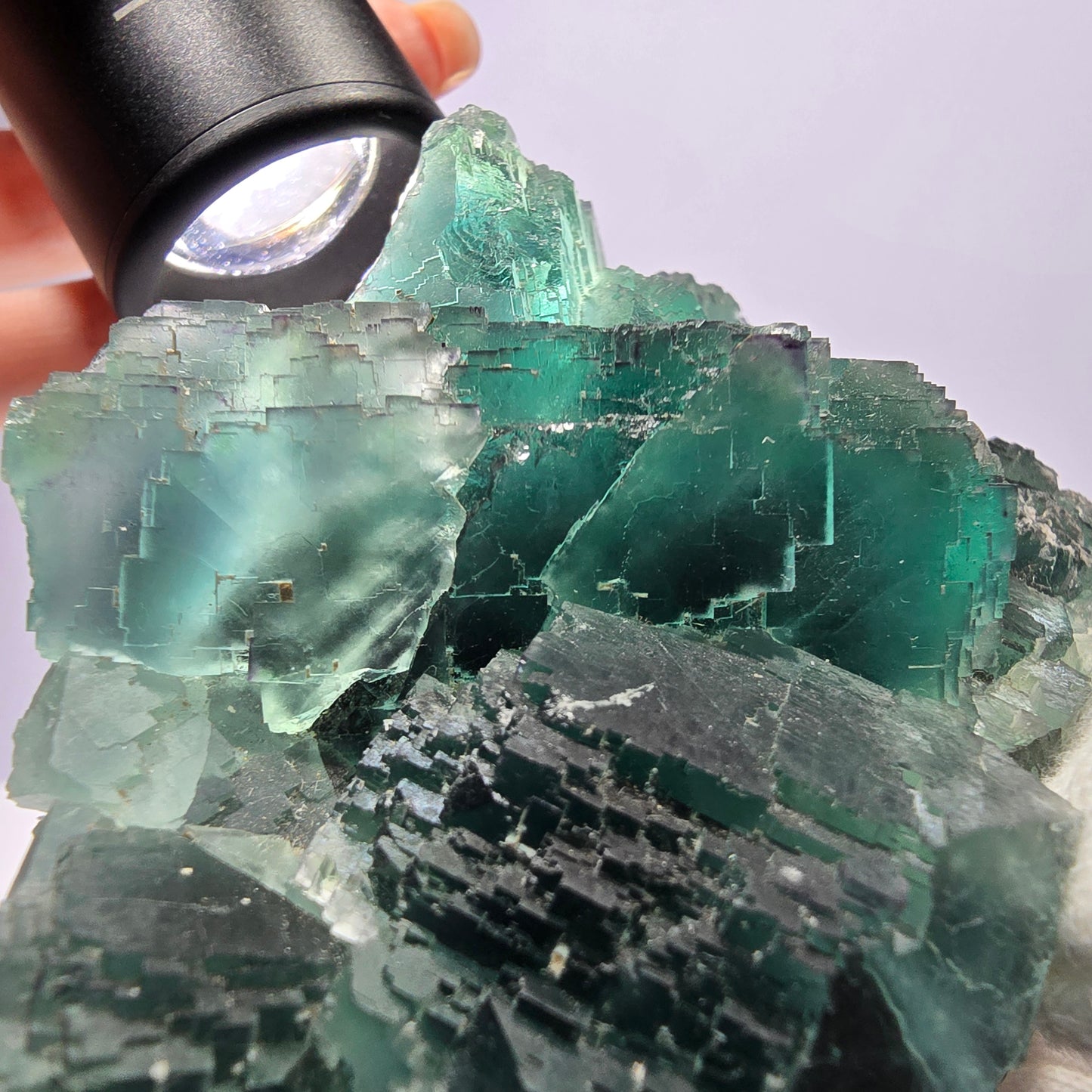 Grand cube de fluorite fantôme vert étagé Okorusu Namibie 100 x 68 x 42 mm