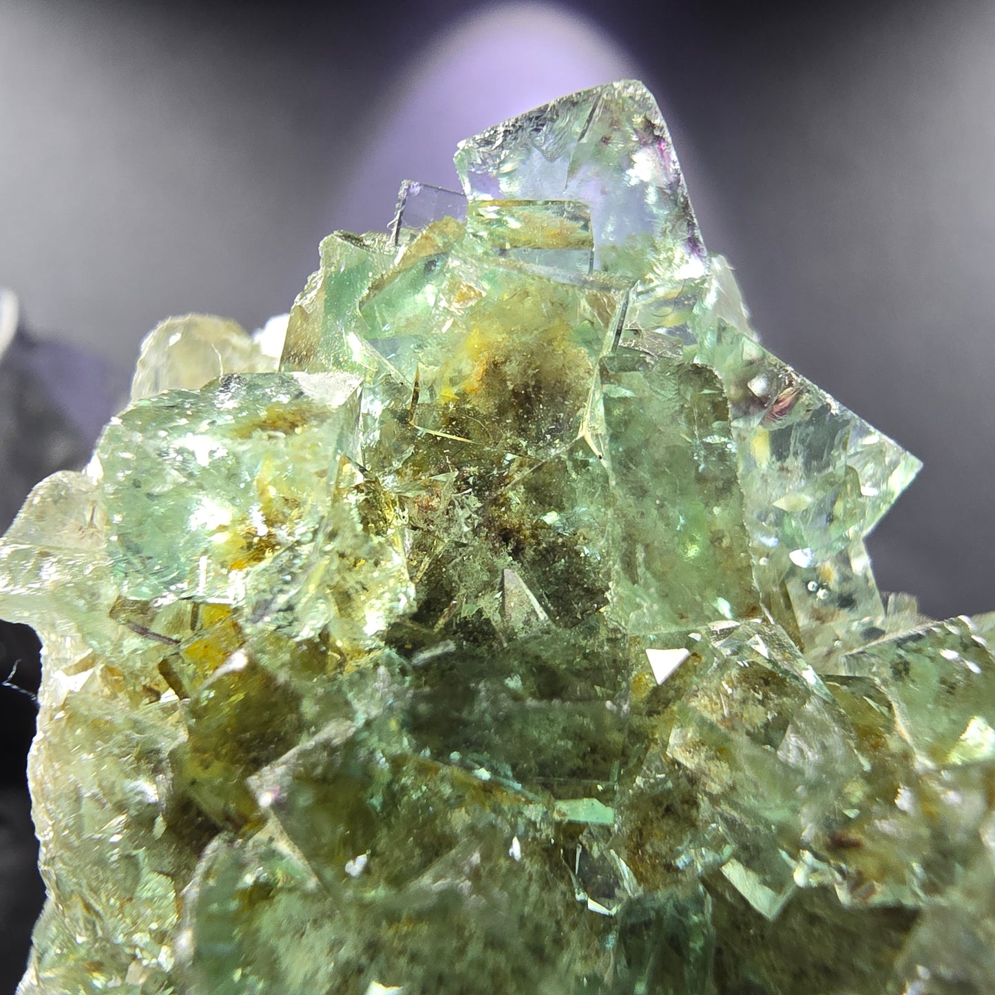 Seltene klare Fluorit Würfel Stufe mit Einschlüssen 41*28*21mm Okorusu, Namibia