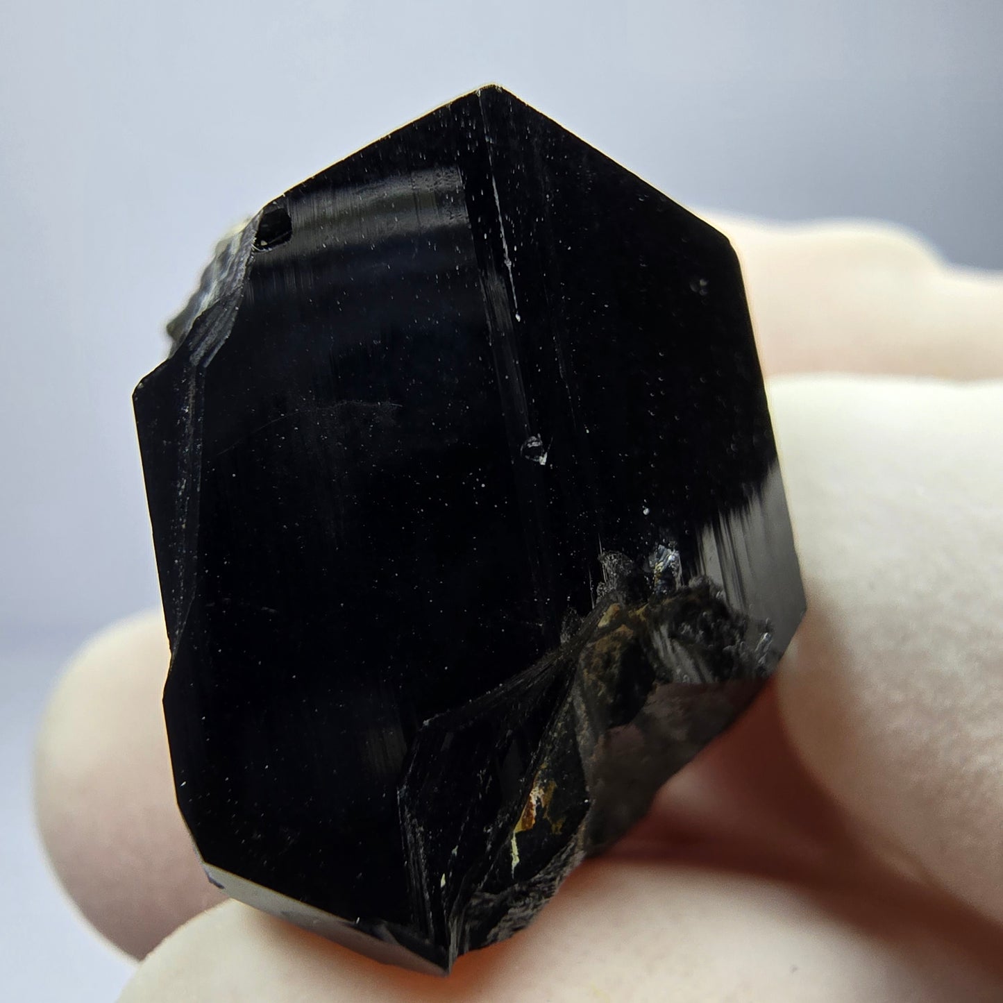 Symmetrische Schörl Turmalin Stufe Erongo, Namibia 21*18*16mm Mineraliensammlung