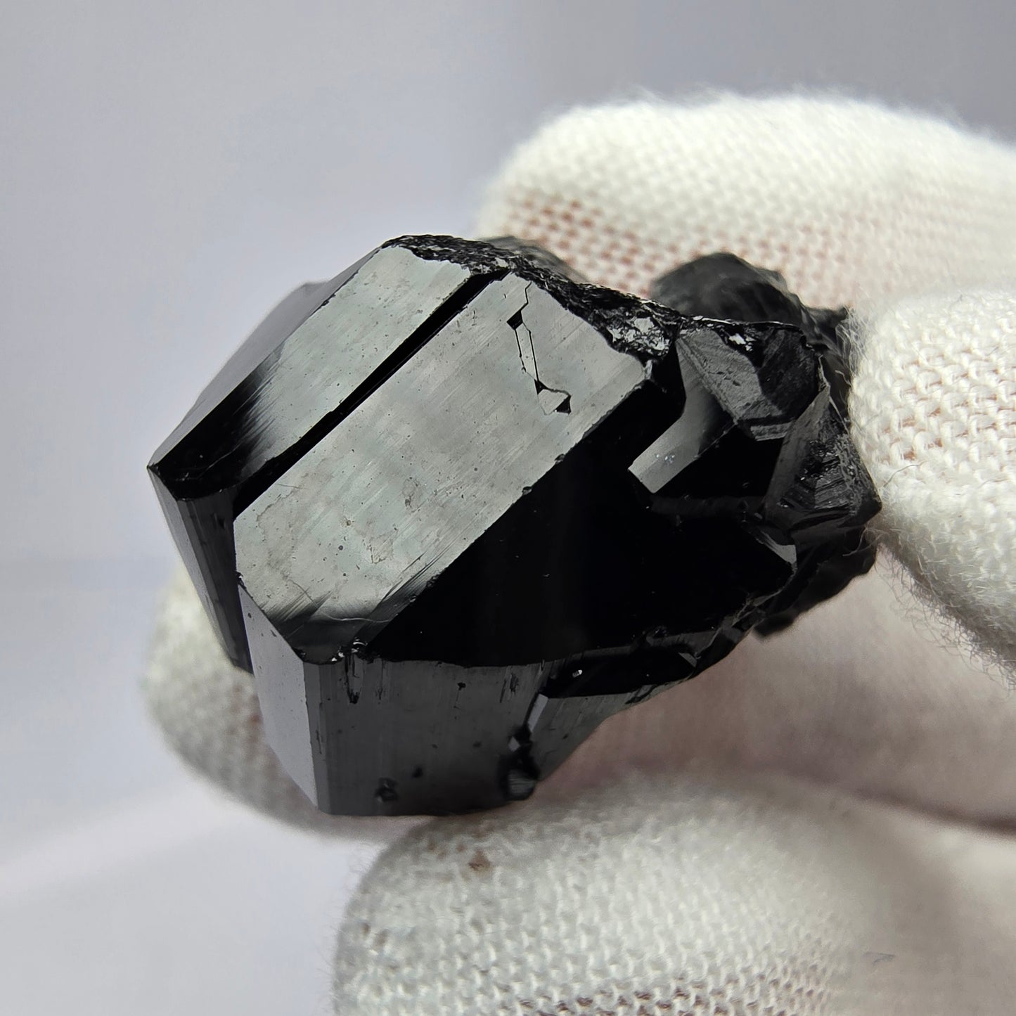 Schörl Turmalin mit Hyalit Stufe schwarz glänzend Erongo, Namibia 27*18*17mm