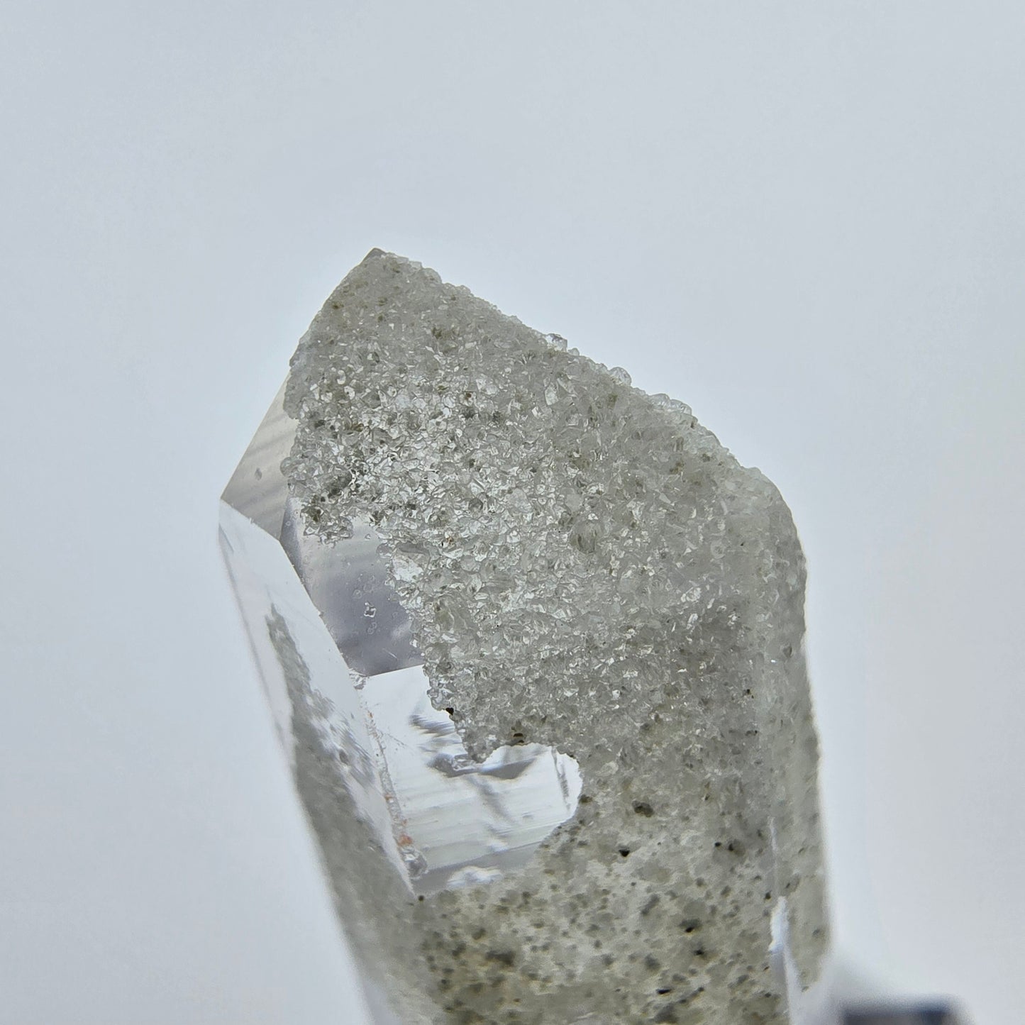 Enhydro Phantom DT Quarz mit UV Calcit, 3x Blase Goboboseb, Namibia 38*14*10mm