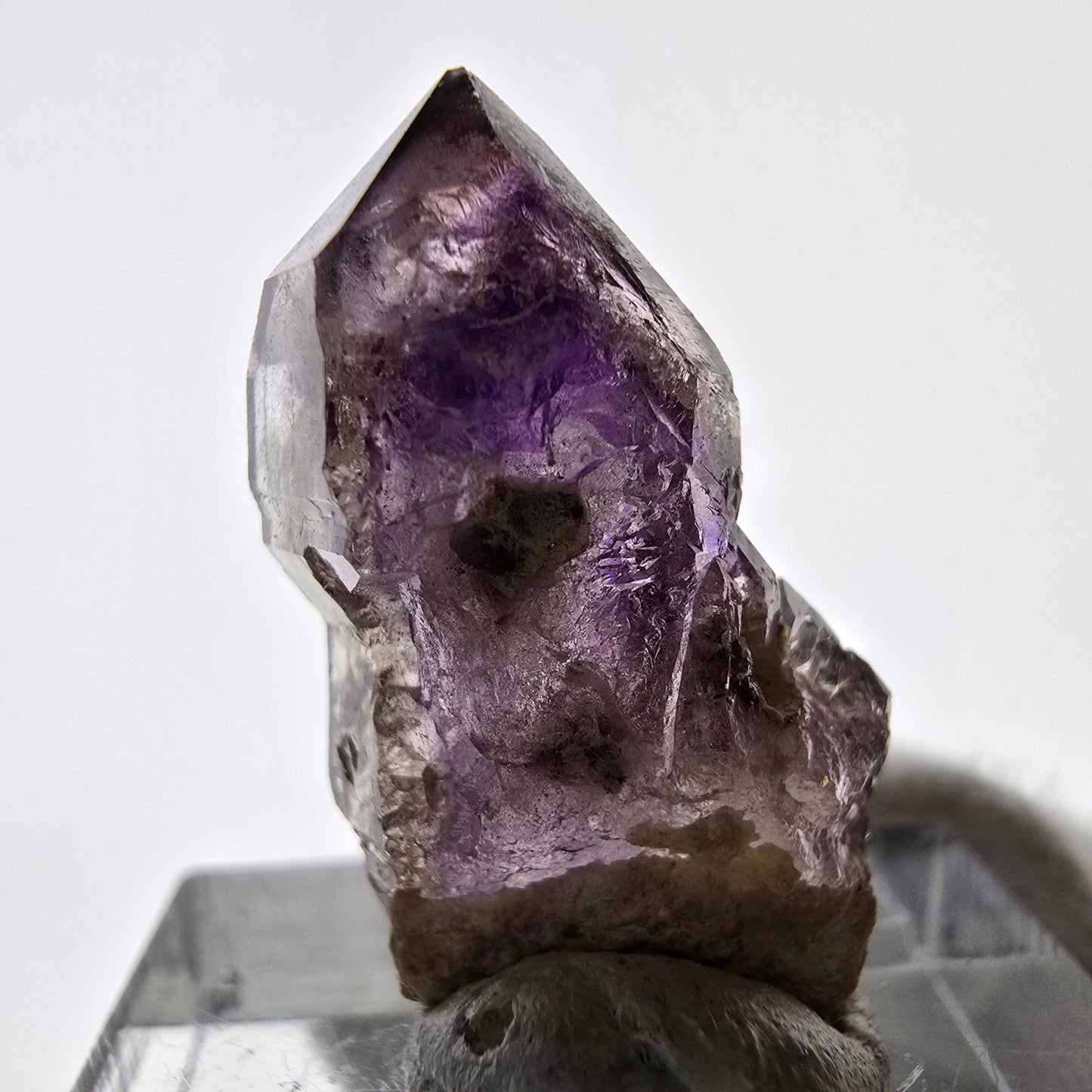Rare spécimen de sceptre d'améthyste fantôme, Brandberg, Namibie, 25 x 15 x 10 mm