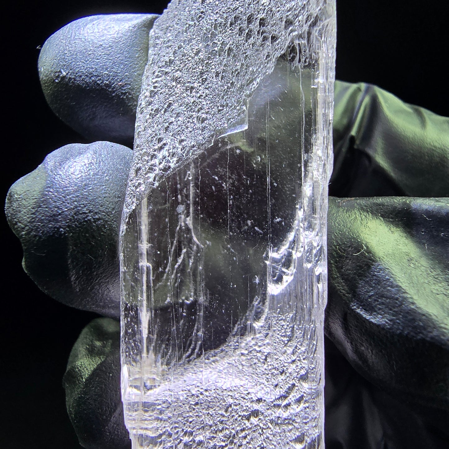 Seltener Kunzit, Spodumen Kristall rosa weiß UV Mineral 97*18*13mm aus Brasilien