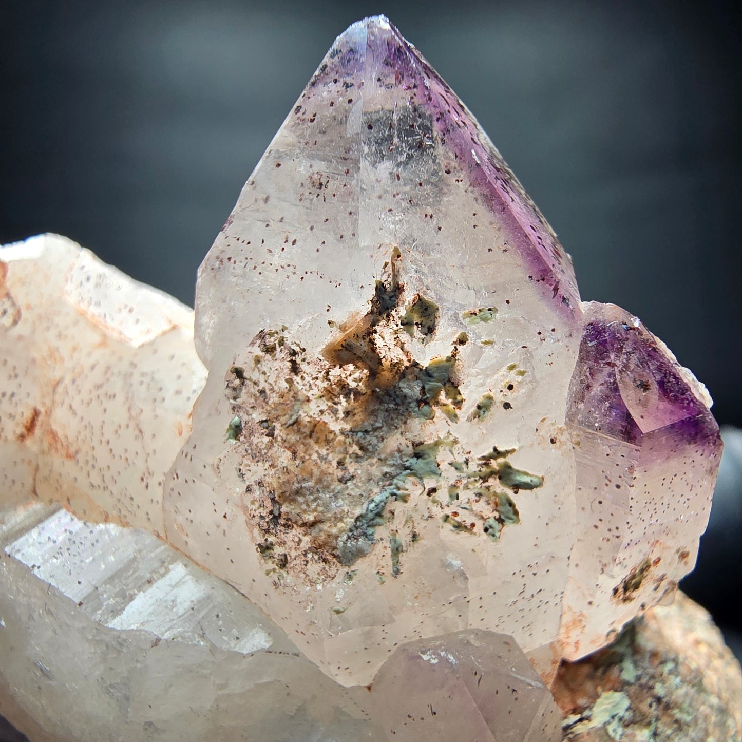 Klare Phantom Amethyst Stufe lila weiß Brandberg, Namibia 67*50*42mm Sammlung