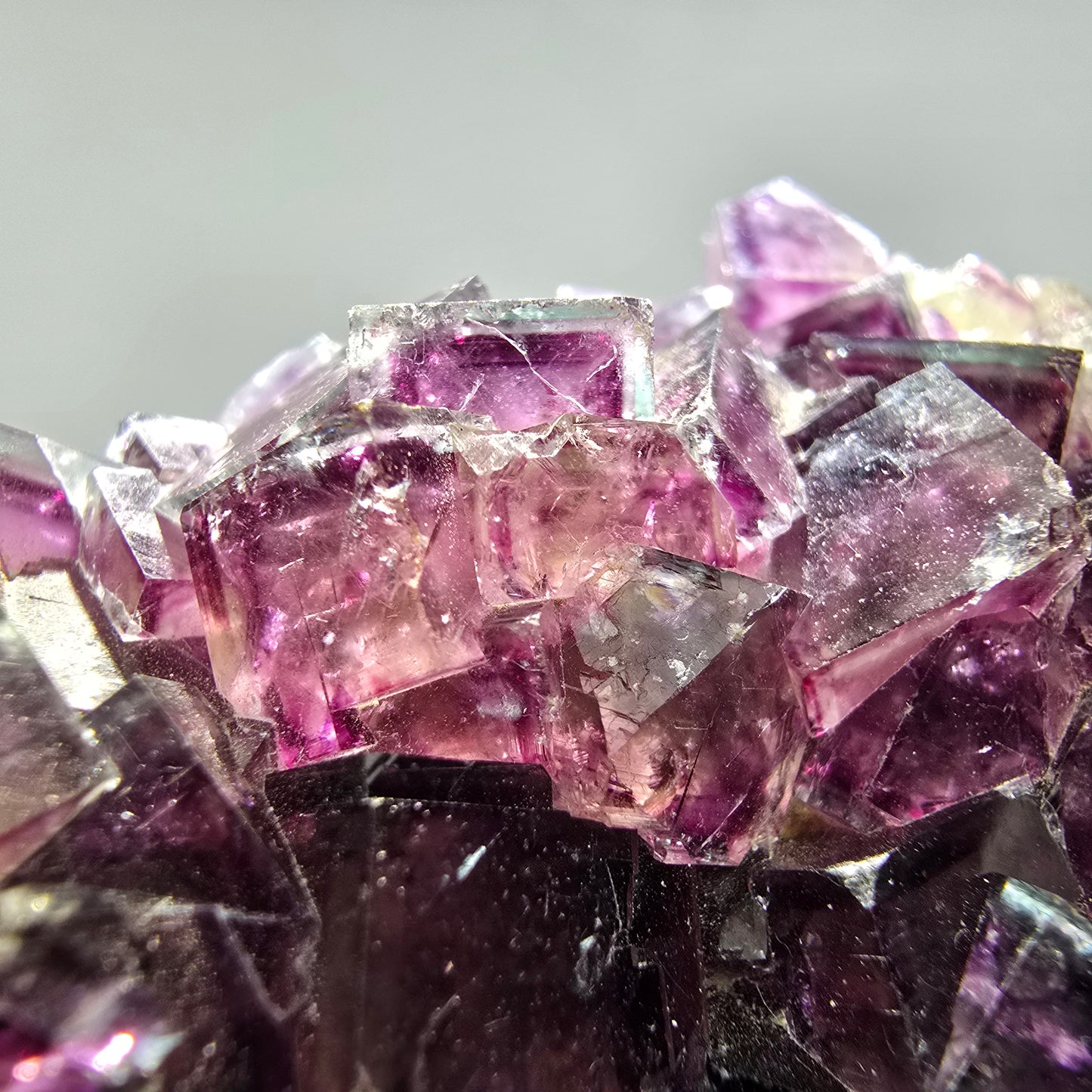 Seltene Phantom Fluorit Würfel Stufe lila grün weiß Okorusu, Namibia 88*53*34mm