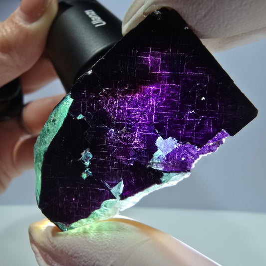 Spécimen de cube de fluorite fantôme vert violet zonal 11:11 Angel Pocket, Namibie 41*33*18mm 