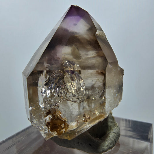 Pointe de sceptre en améthyste fantôme de Goboboseb, Namibie, 30 x 24 x 19 mm 