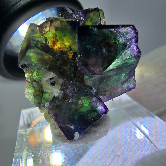 Spécimen de cube de fluorite fantôme zonal, de muscovite et de tourmaline Schorl, Erongo, Namibie, 24 x 18 x 11 mm 
